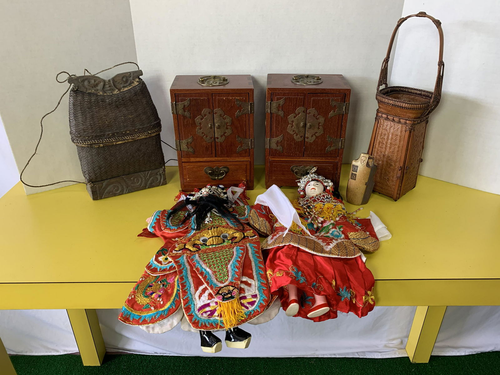 Collection Asian Articles (1 of 8)