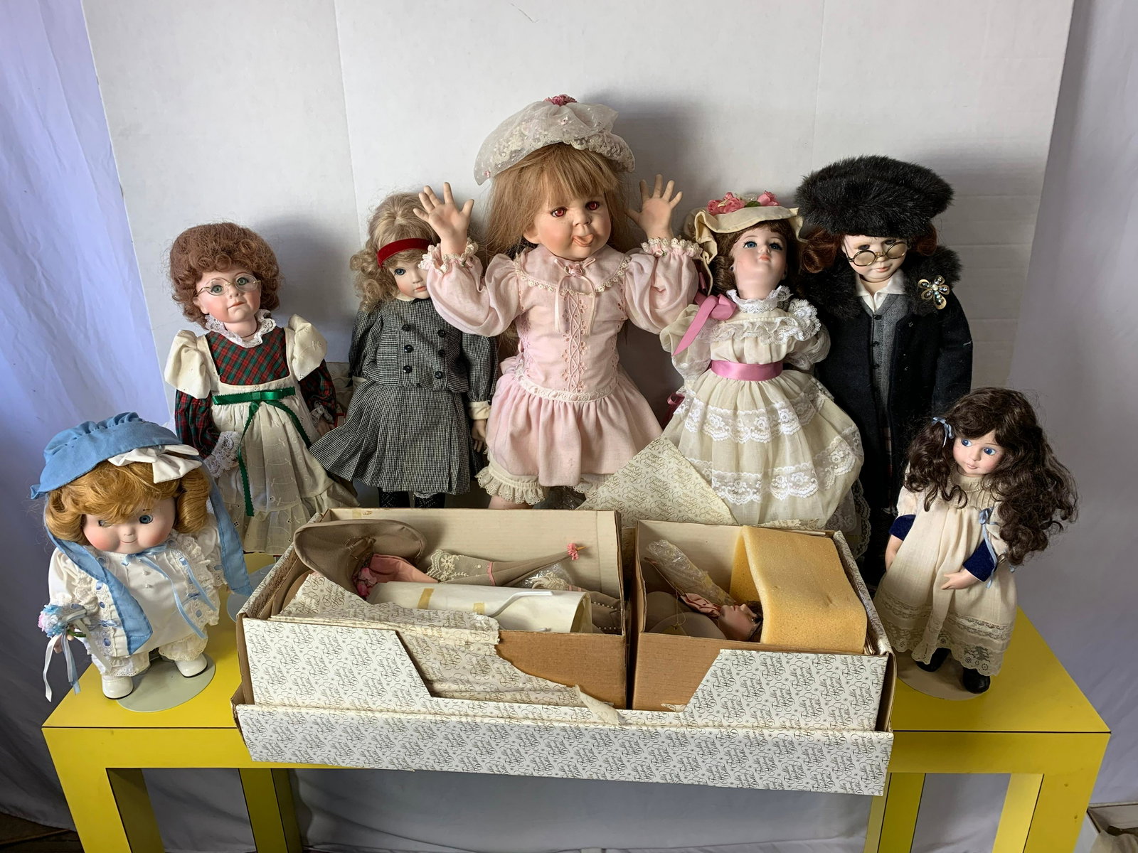 Lot 8 Signed Porcelain Dolls: Franklin Heirloom, Pink Eye Doll, Jane Elle, Kruger Reproduction, etc.