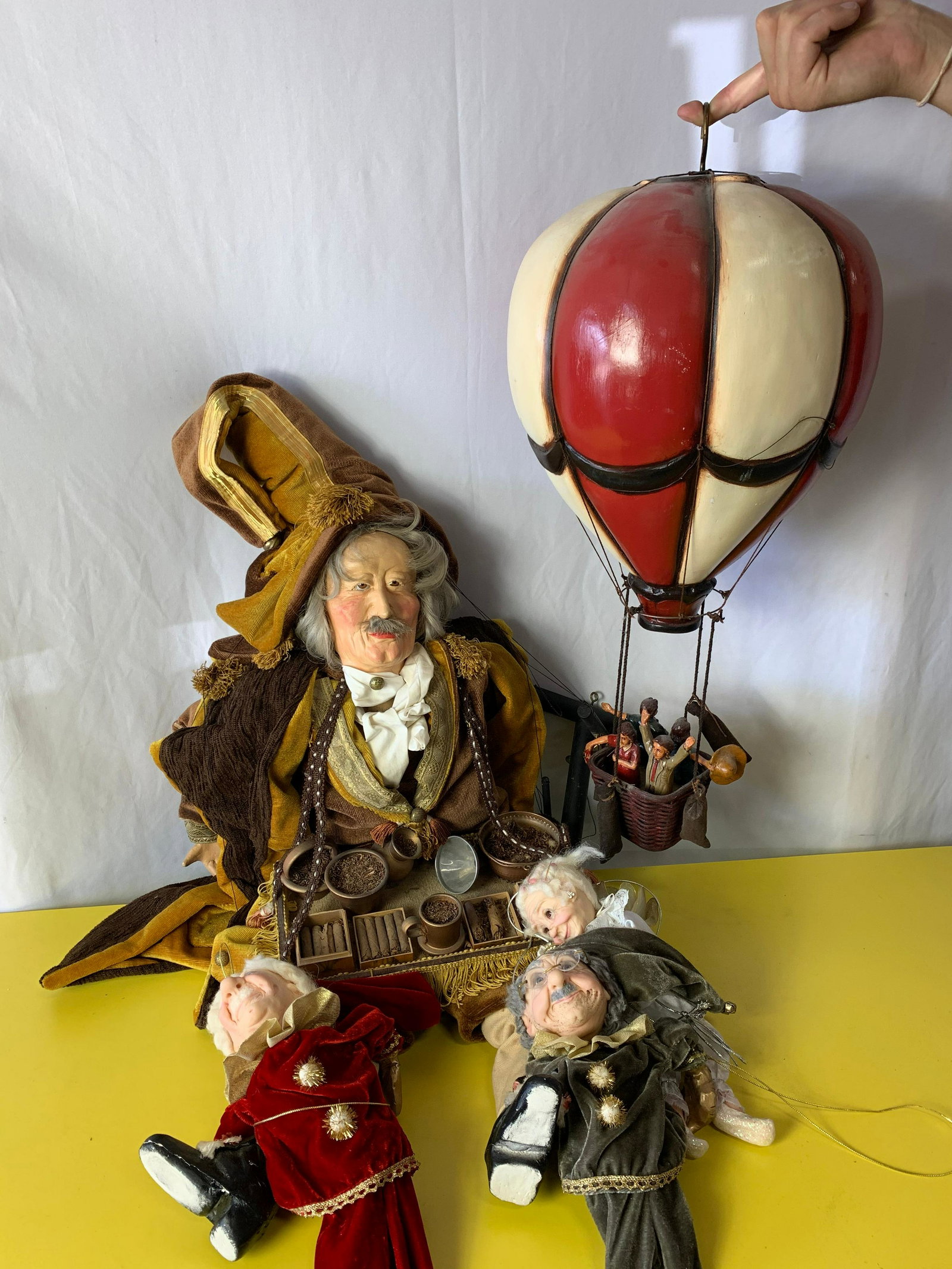 Hot Air Balloon Puppet and Dolls: As Is