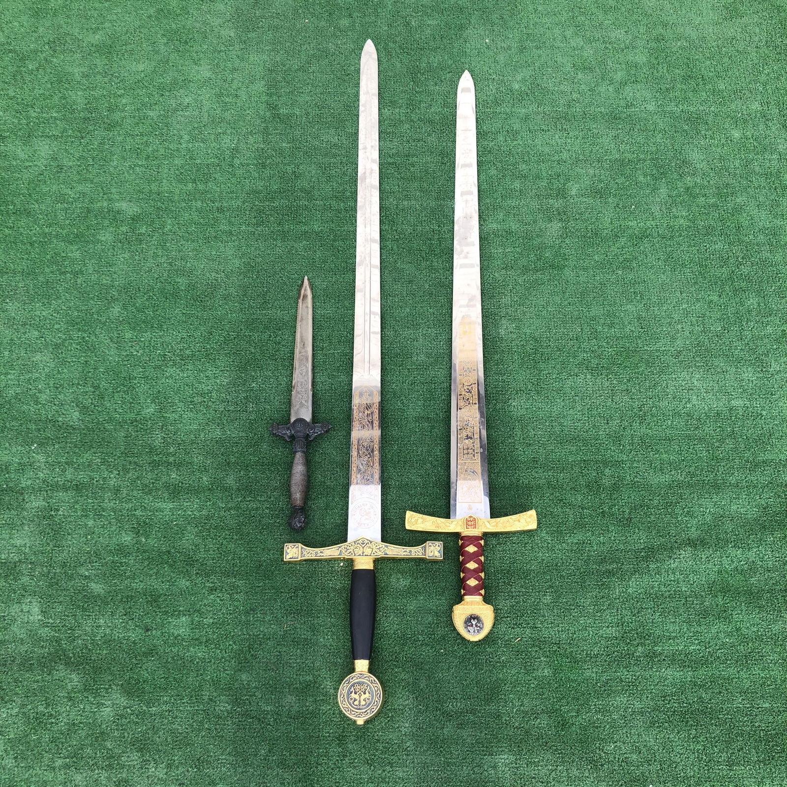 3 Replica Swords (1 of 13)