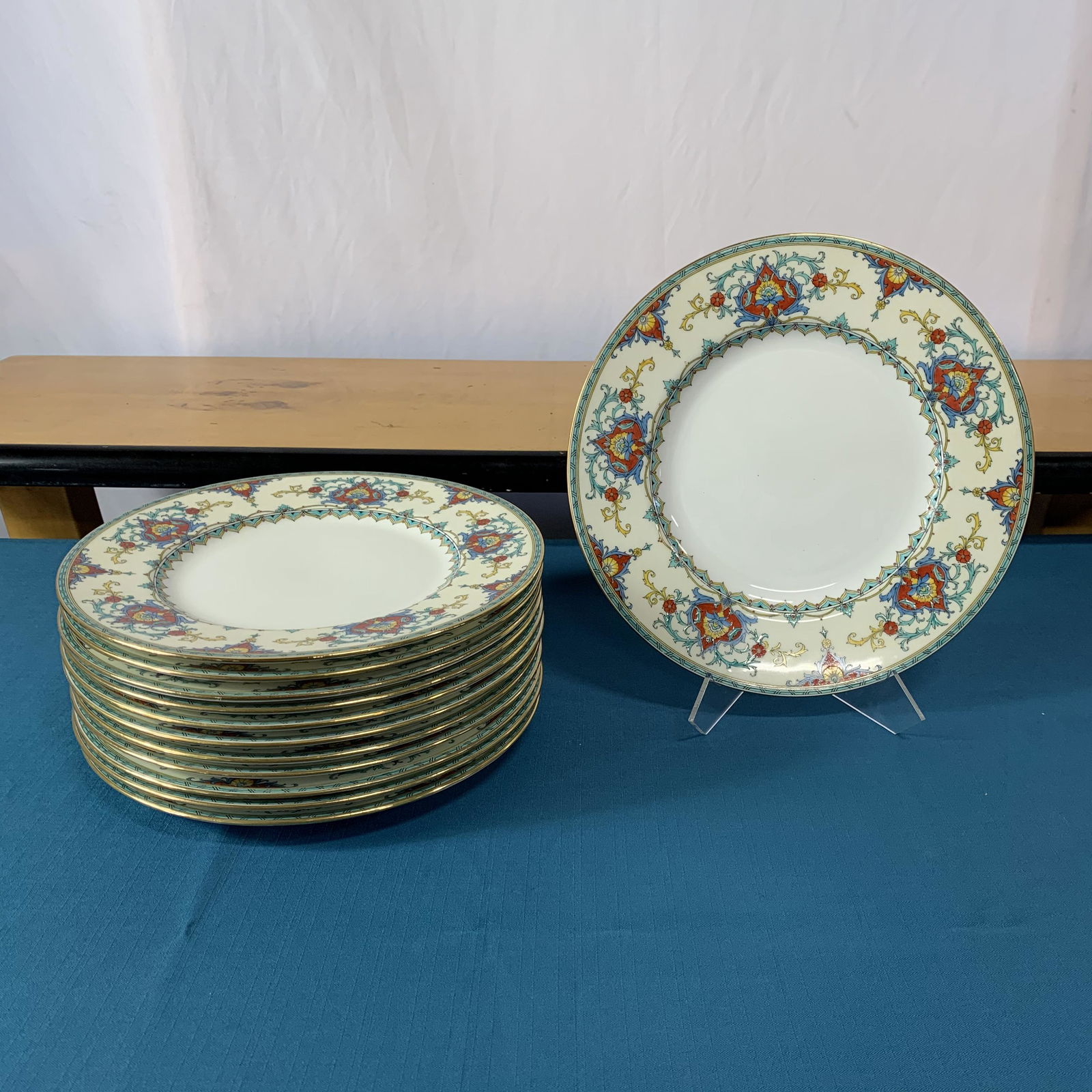 12 Minton Dinner Plates England (1 of 2)