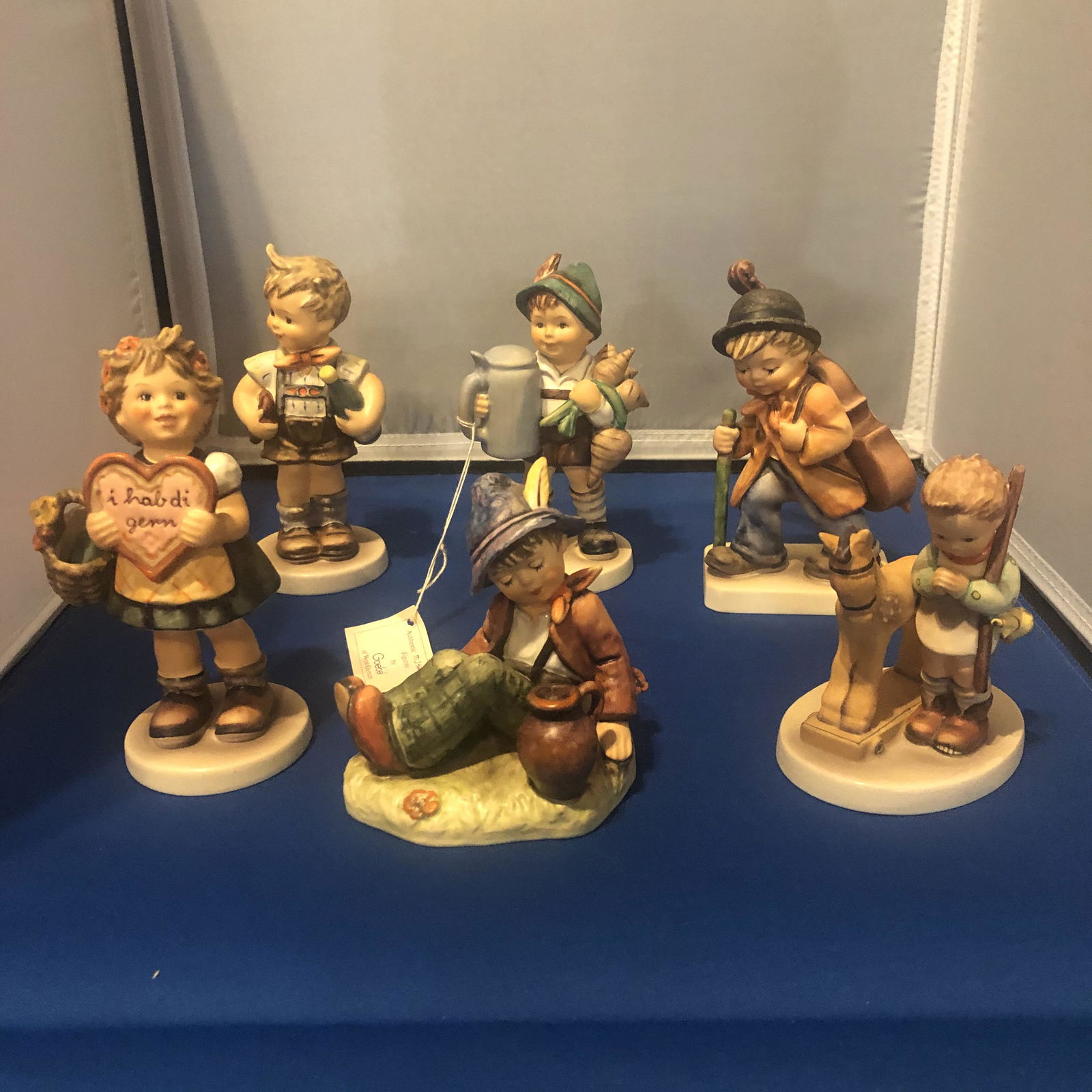 Collection 6 Assorted Goebel Figurines (1 of 7)