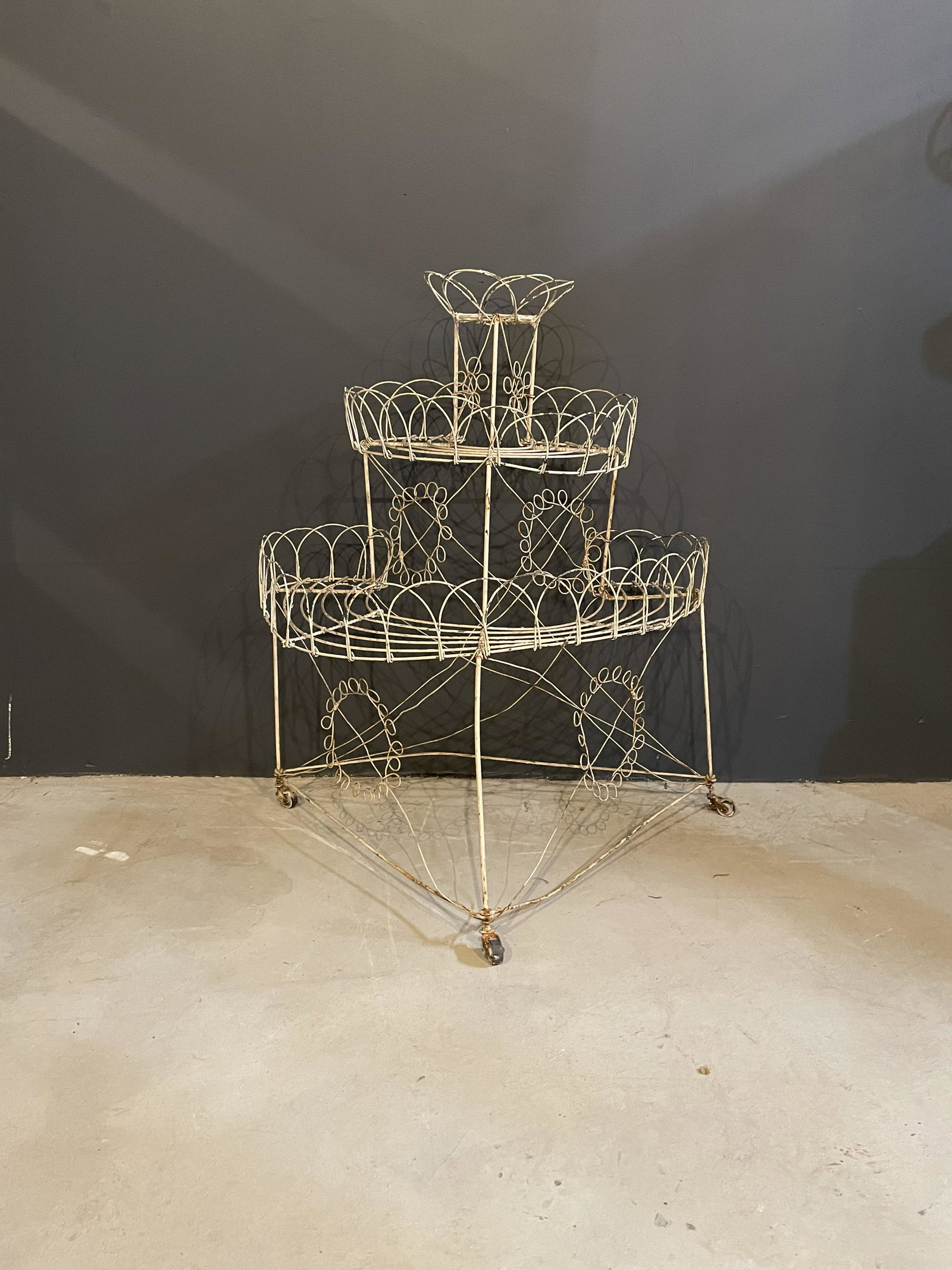 Late 1800s Victorian Wire Plant Holder (1 of 5)