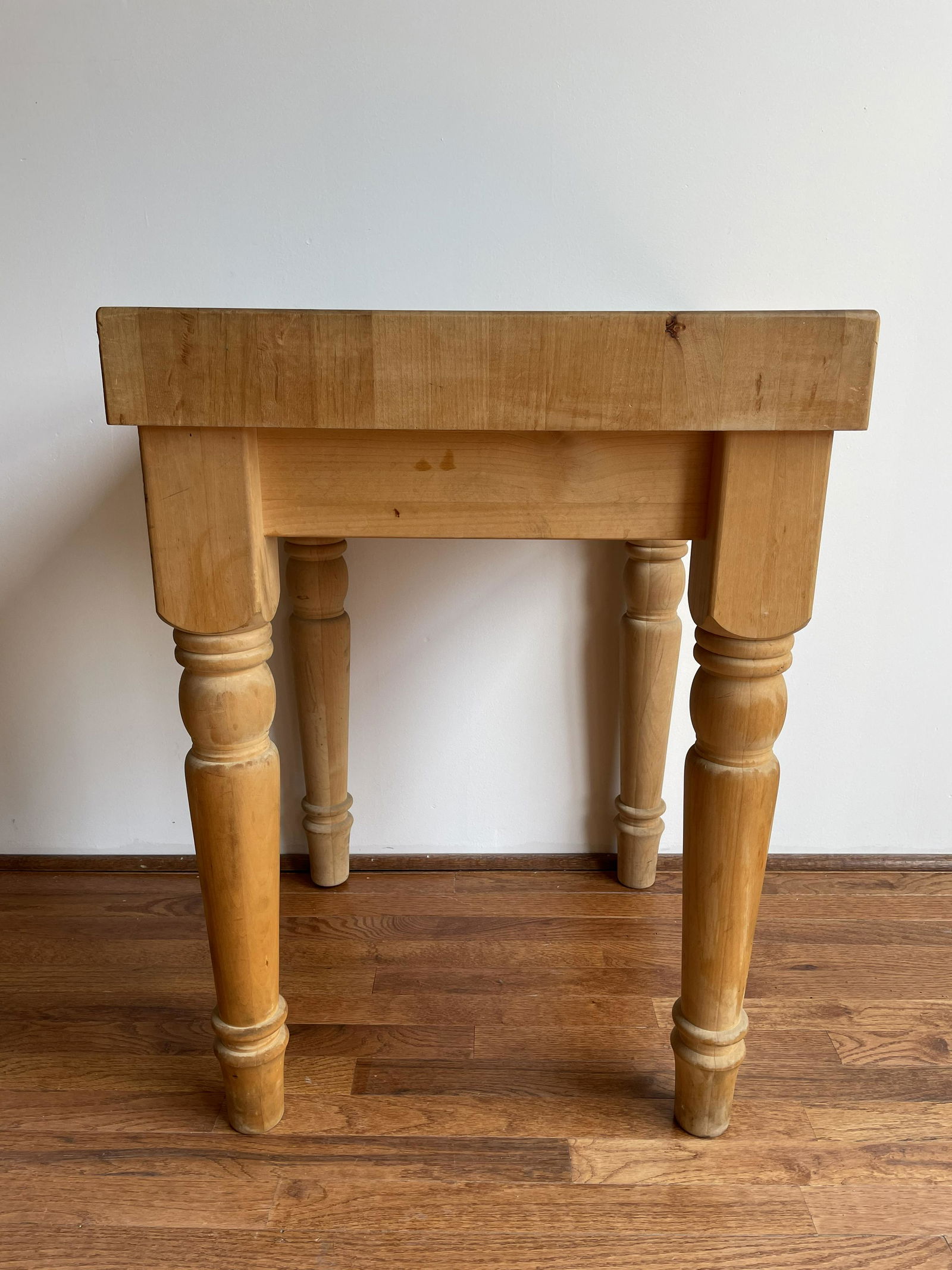 Maple Wood Butcher Block (1 of 3)