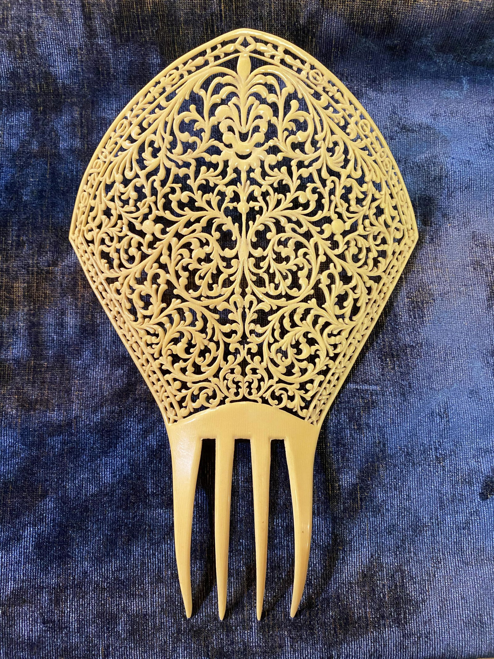 Epic Victorian Carved Hair Comb Flamenco Celluloid (1 of 5)