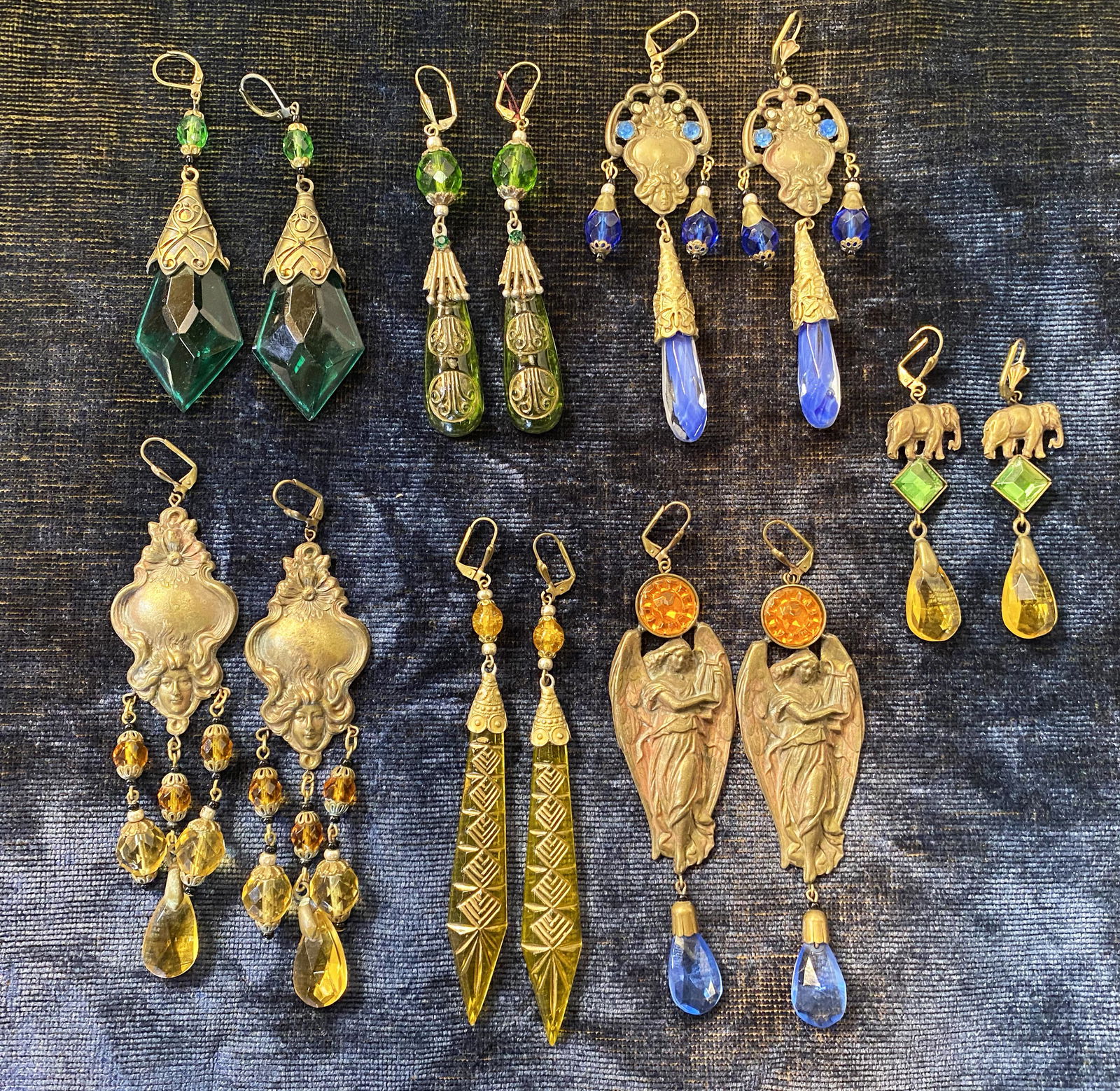 7 pair Fantasy Reproduction Earrings Czech Glass Art (1 of 3)