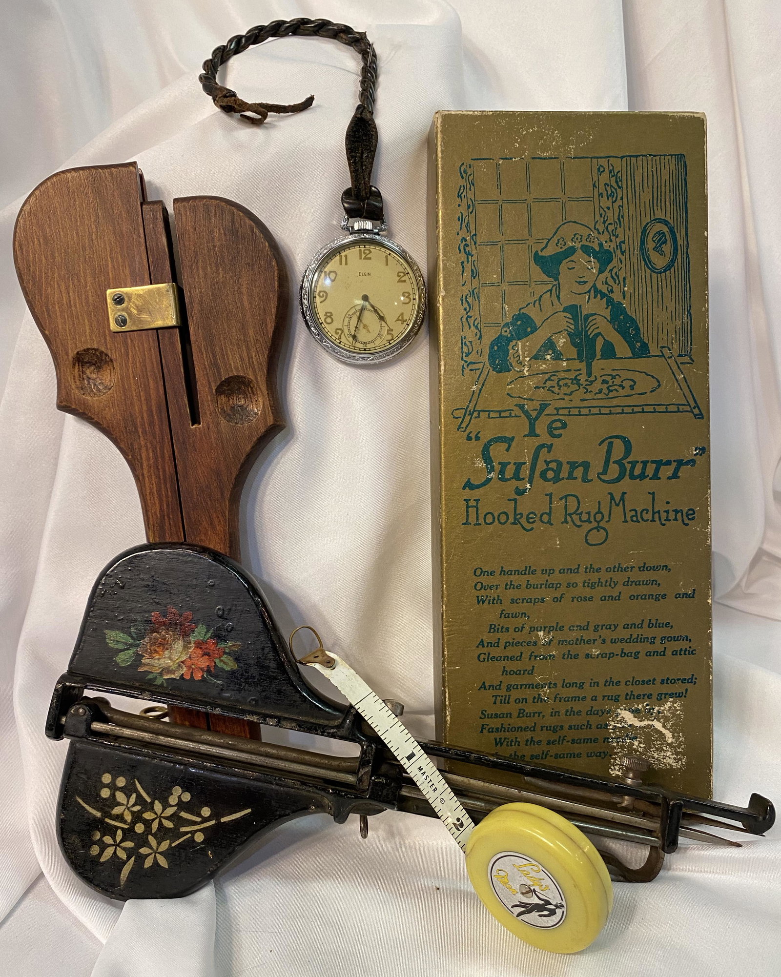 Vintage Accessory Lot w Elgin Pocket Watch: unsure if watch works