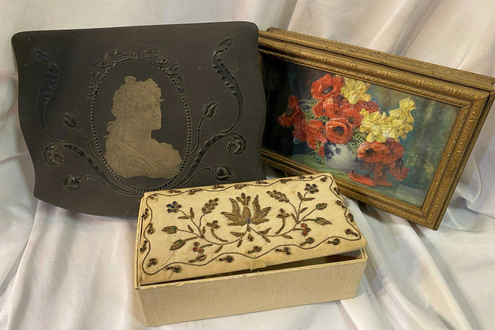 3 pc Vintage Dresser Jewelry Box: as found