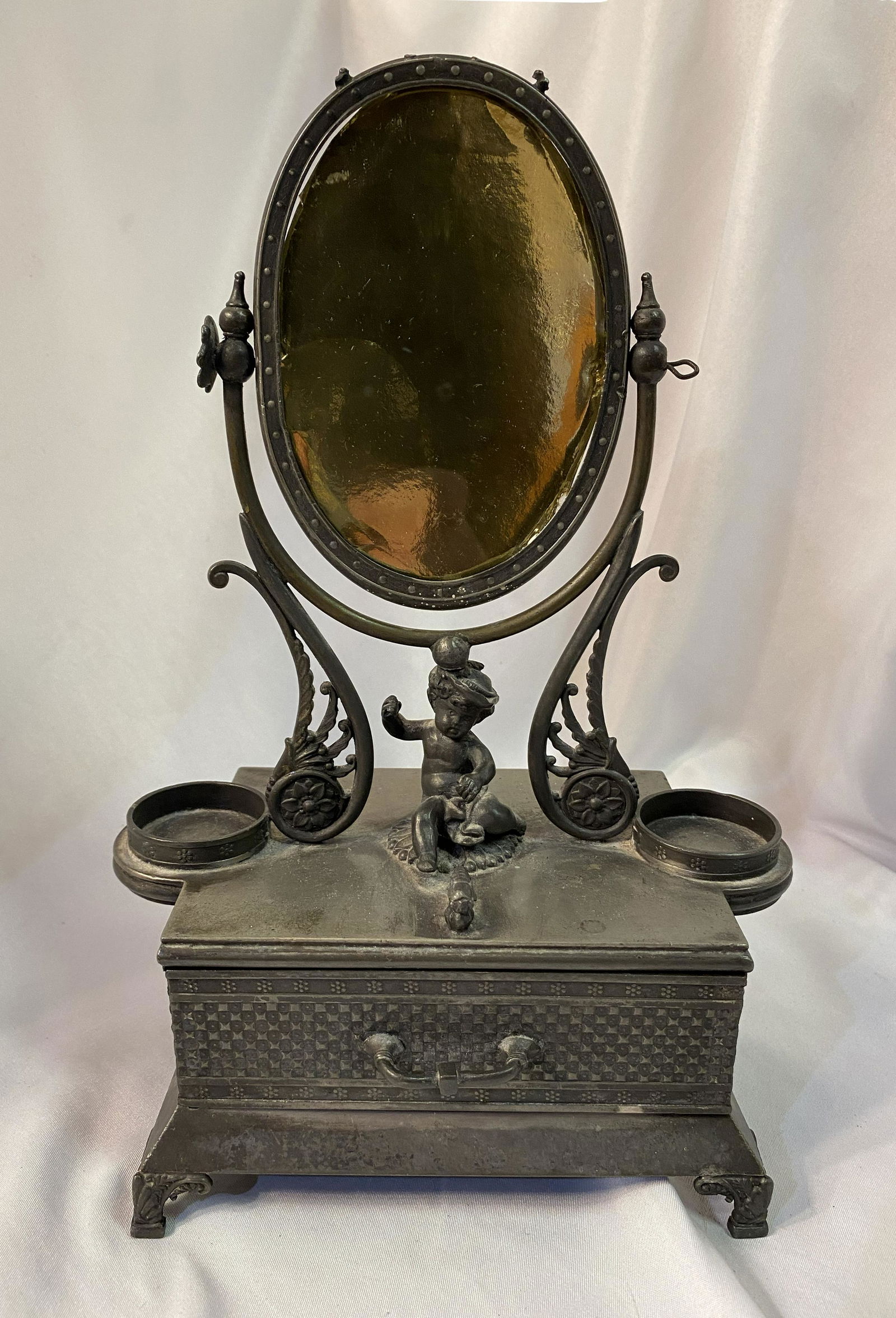 Victorian Cupid Dresser Box Jewelry (1 of 3)