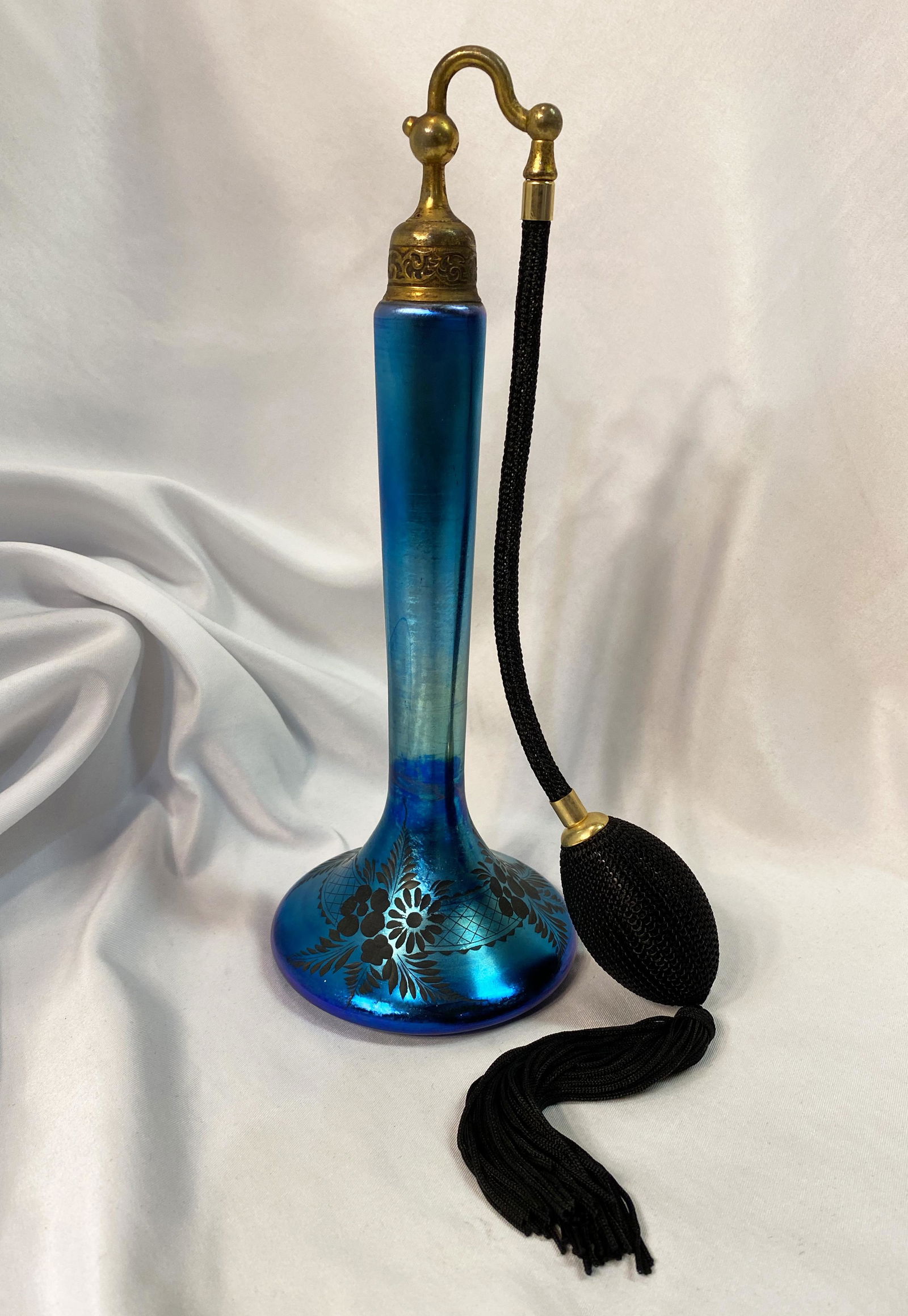 Devilbiss Steuben Blue Aurene Tall Perfume Bottle (1 of 3)
