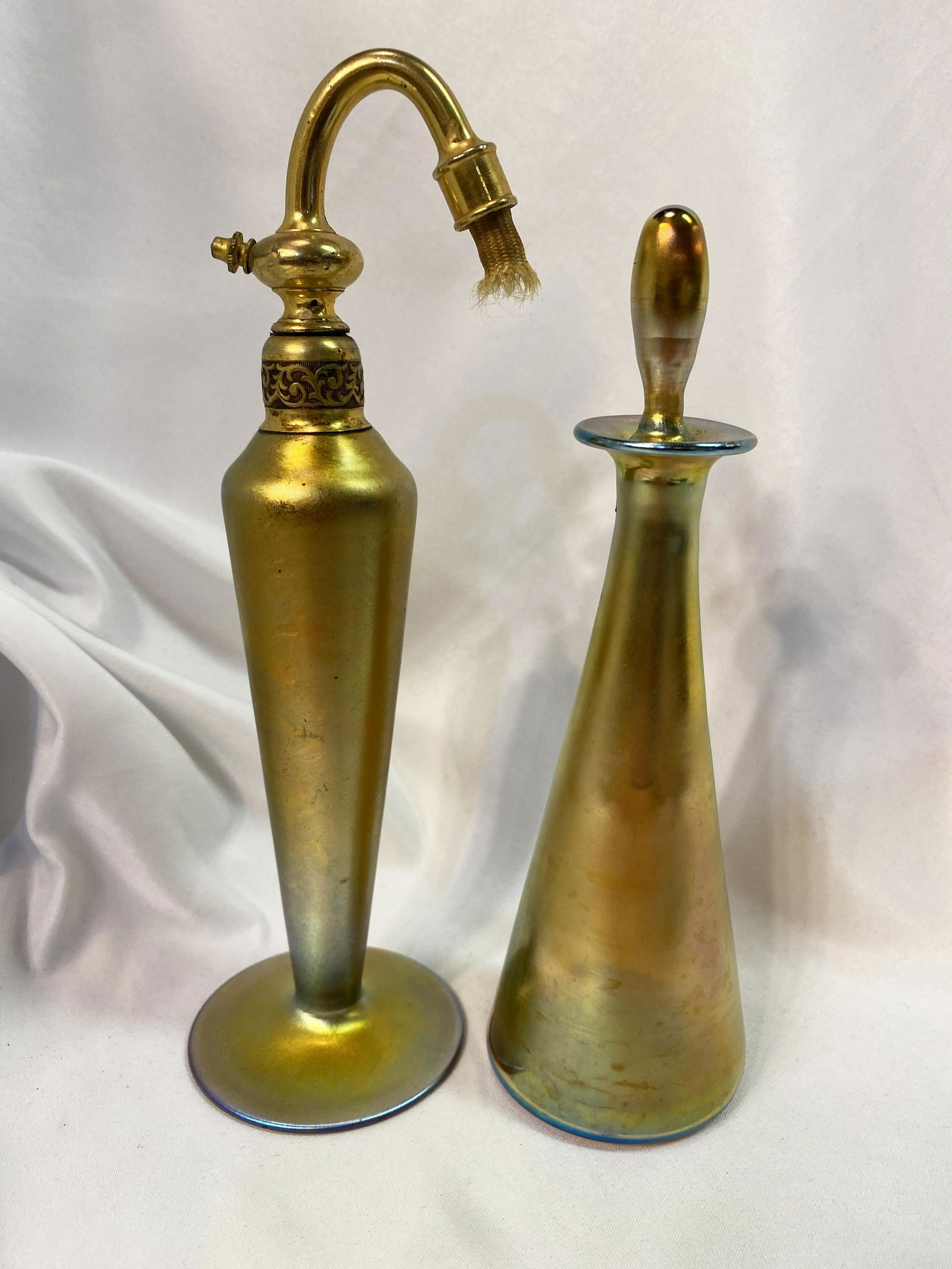 DevilBiss Aurene Perfume Bottle w Stopper & Atomizer (1 of 2)