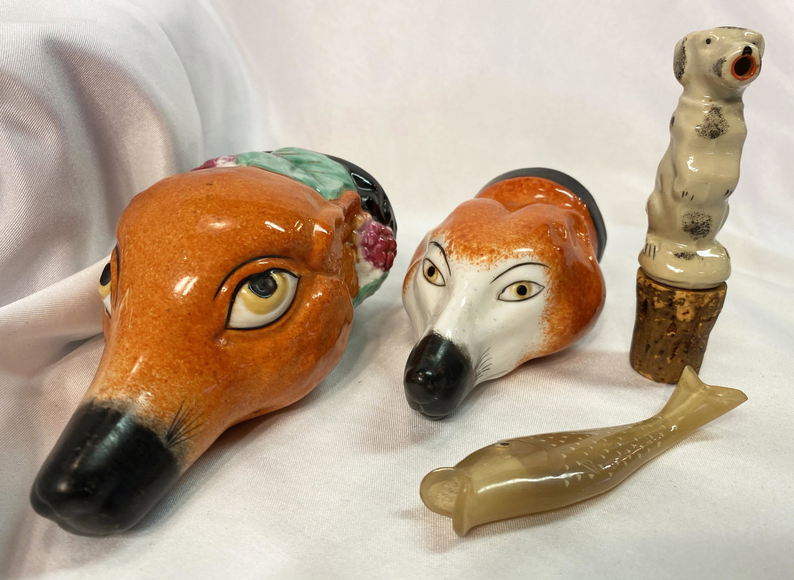 Collection Staffordshire Stirrup Cups Figural Dog: nice condition