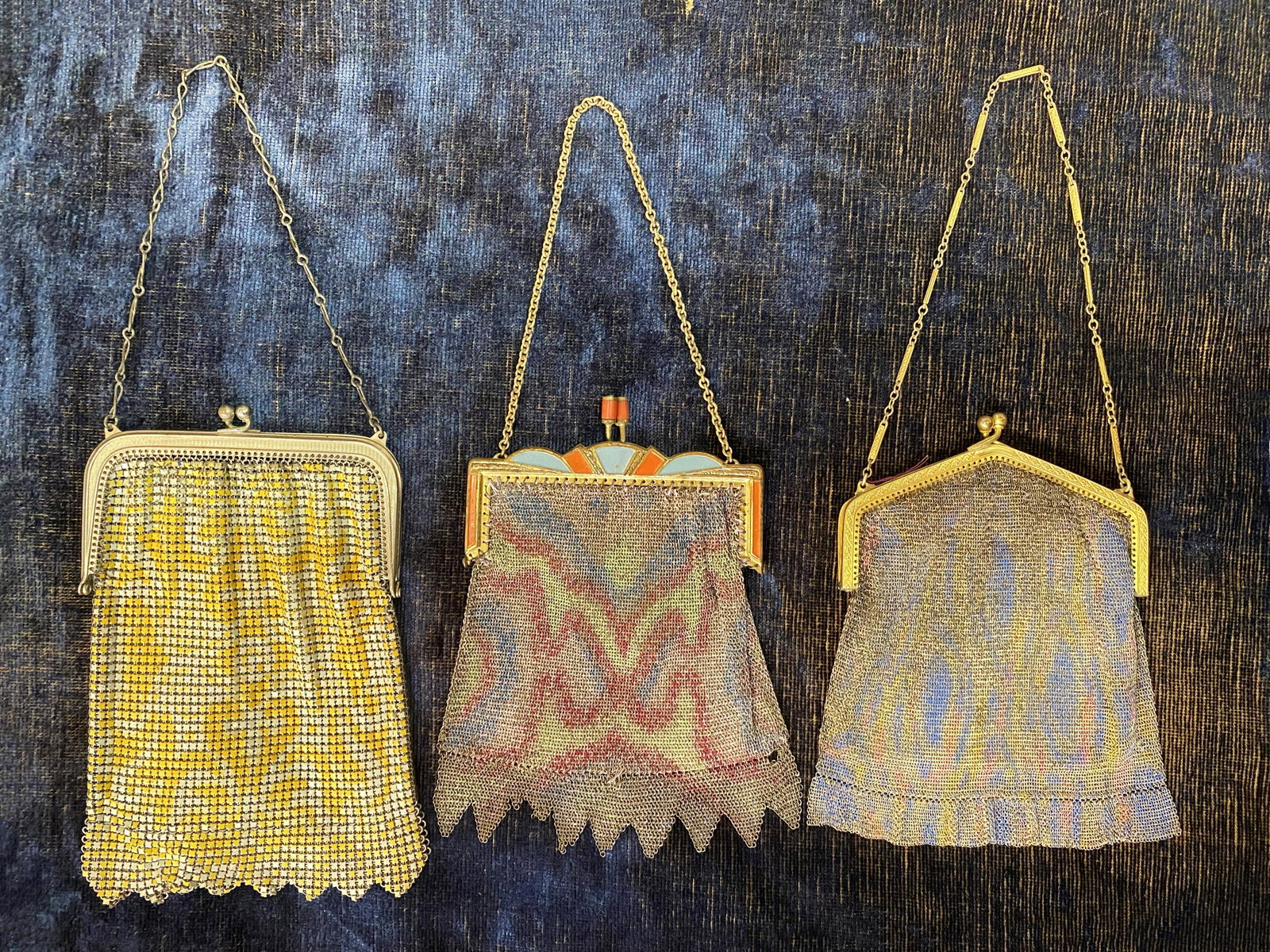 Collection 3 Art Deco Whiting & Davis Bag: very nice condition for age