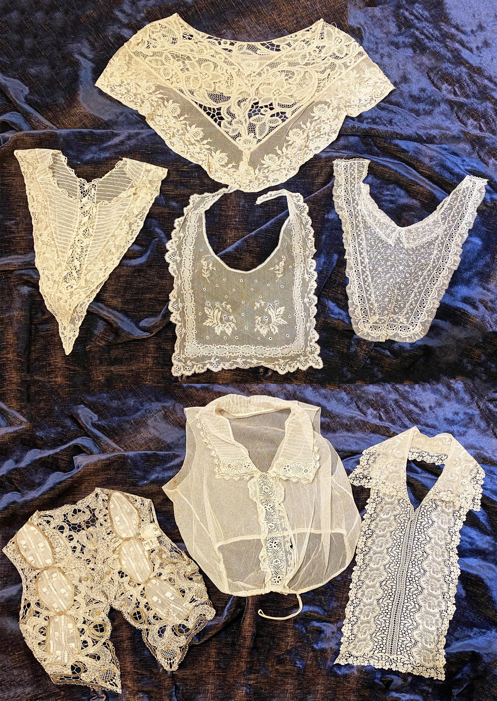 Collection Lace Collars & 1 Deadstock Lace Vest France: Exceptional detail on the lace, very good condition
