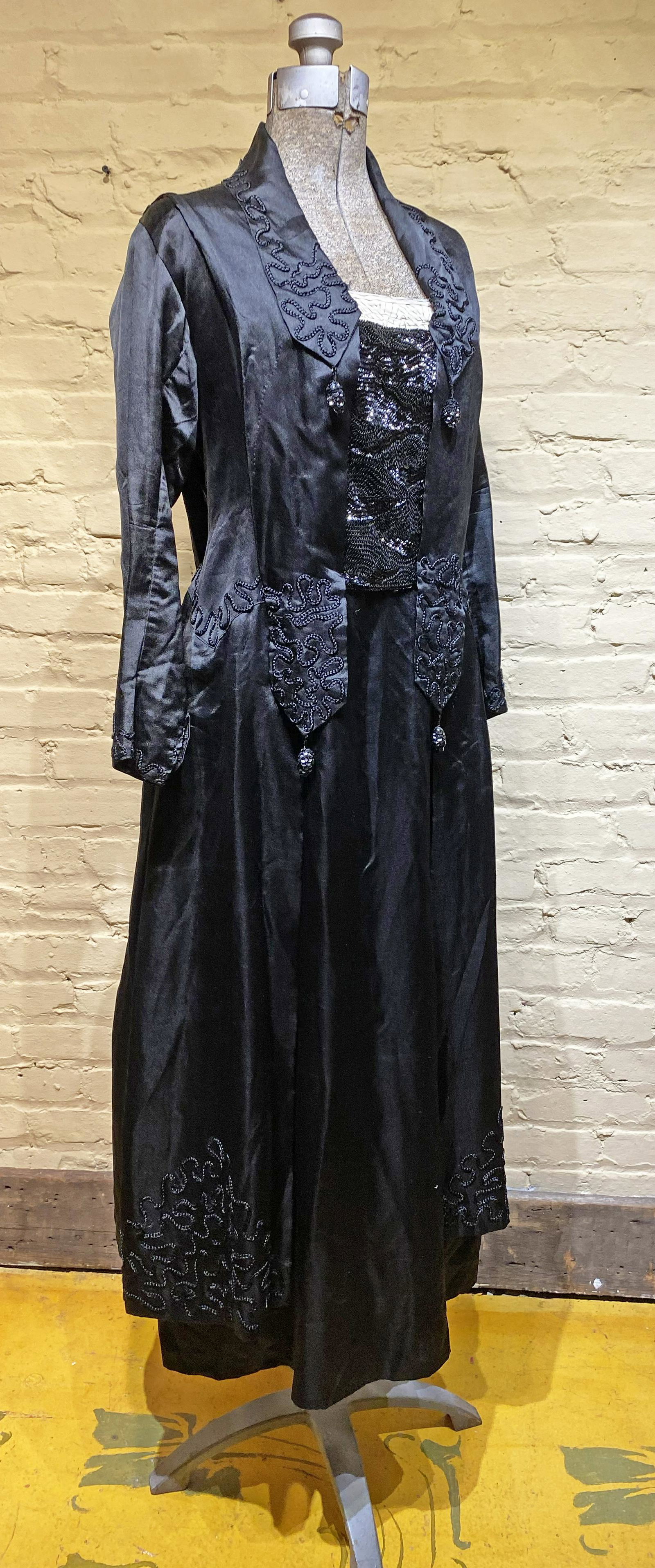 Excellent Late Edwardian Ladies Black Beaded Dress: very clean nice condition excellent workmanship