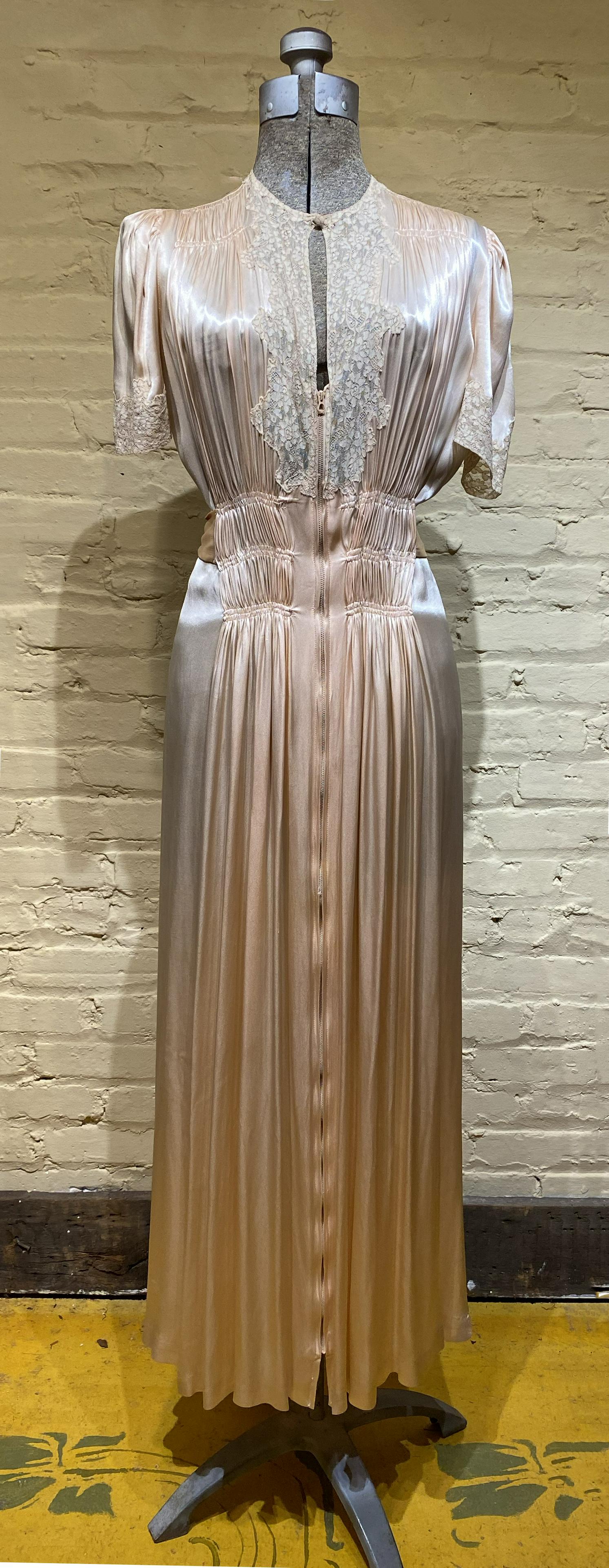 Vintage Ladies Liquid Silk Nightgown Dress: Excellent example in beautiful shape, only minor zipper sticking