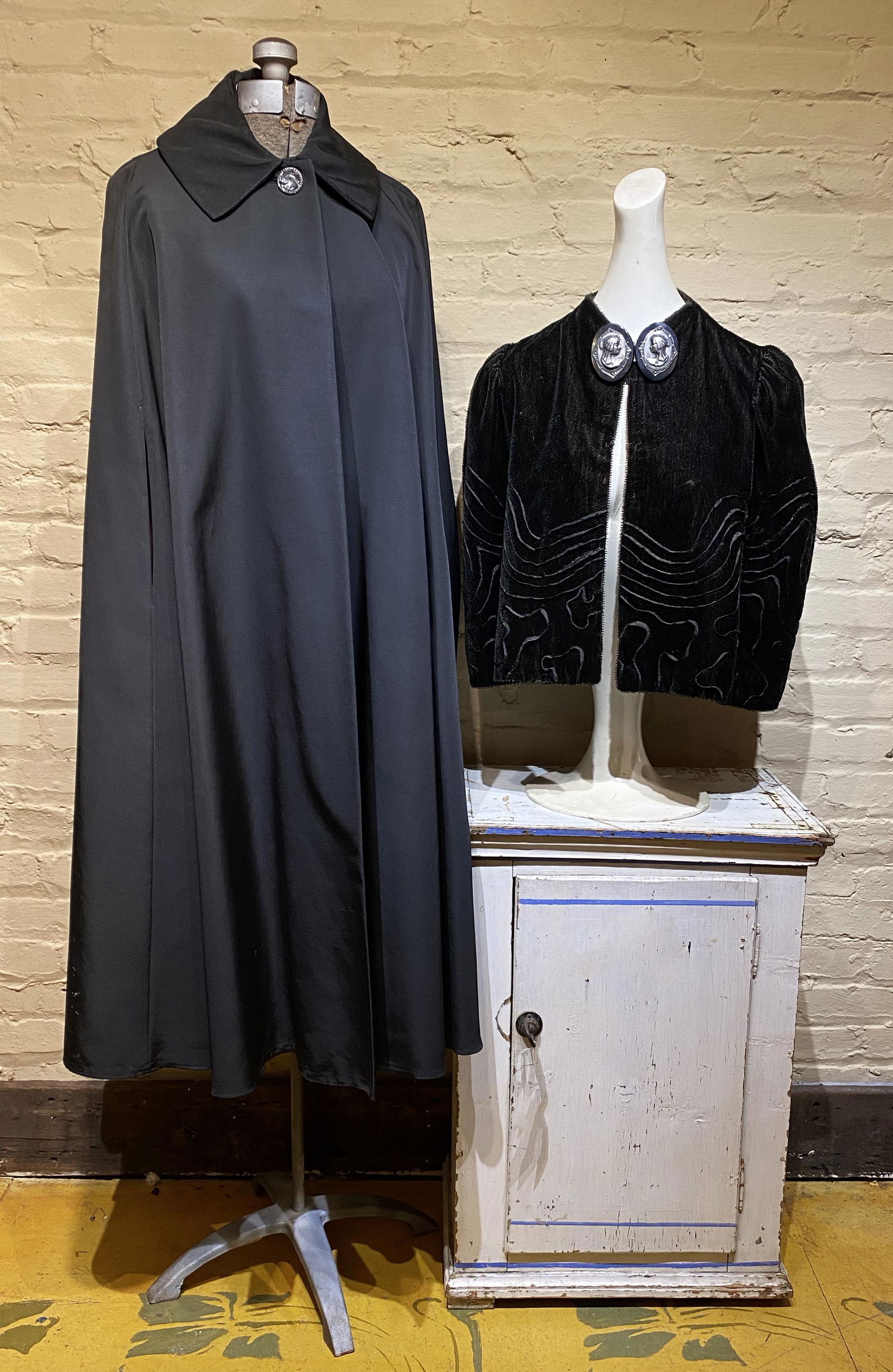 2 Vintage Ladies Capes Art Deco Velvet (1 of 2)