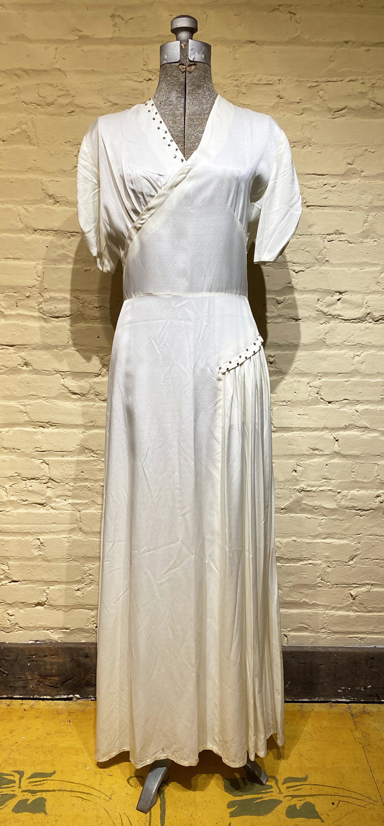 Vintage 1930's Art Deco Wedding Dress: larger size has some light brown flecks on front on one side