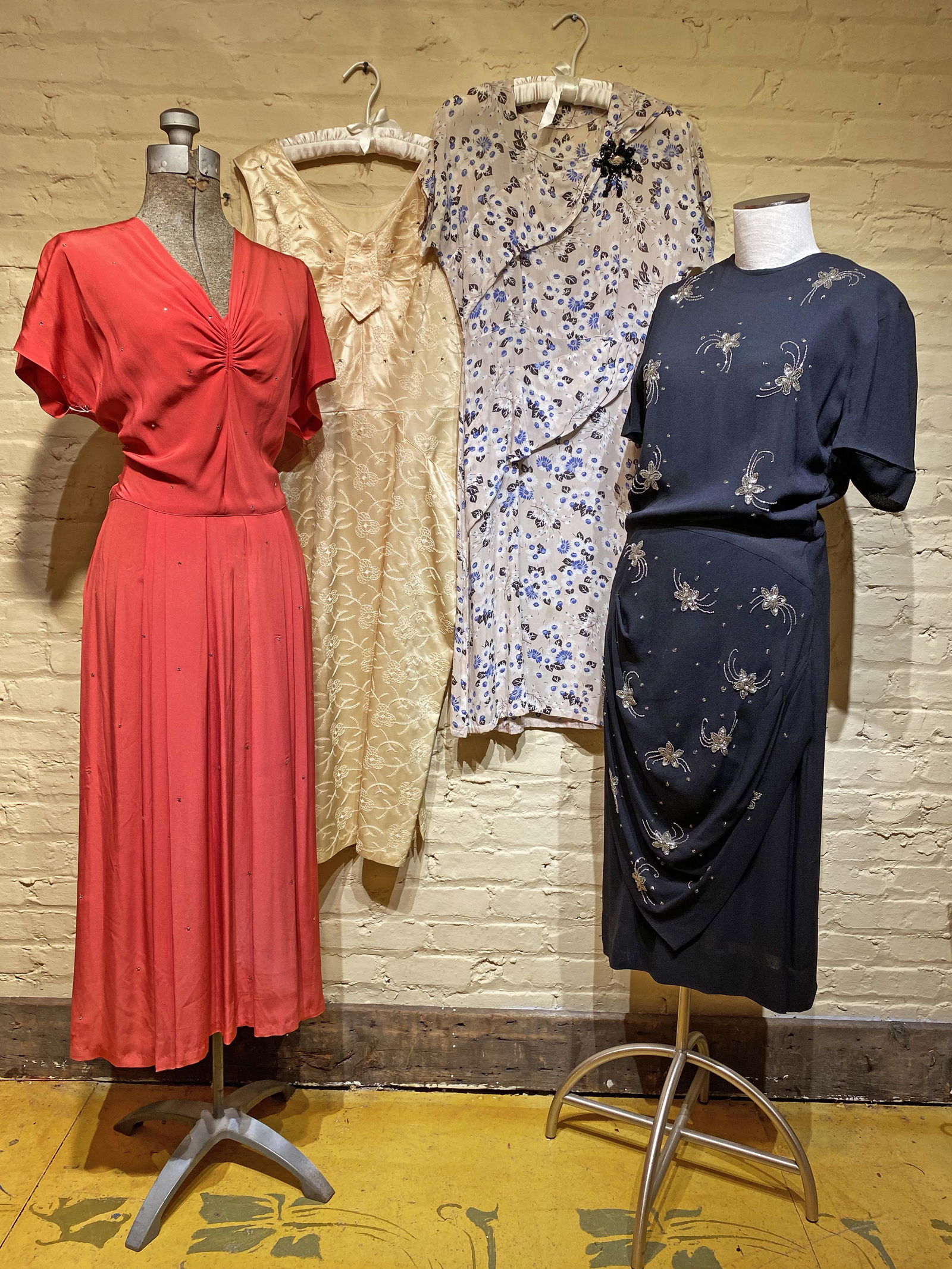 Collection Mid Century Ladies Vintage Dresses (1 of 2)