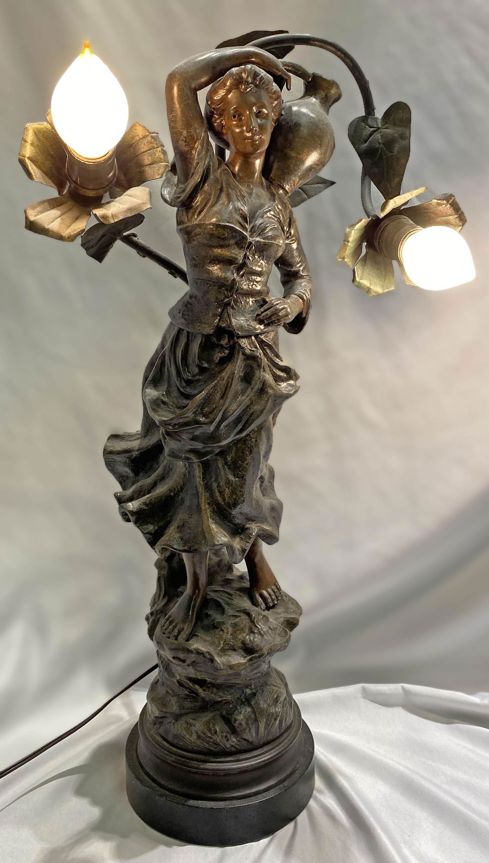 Victorian Newel Post Lamp Figural Lady France (1 of 5)