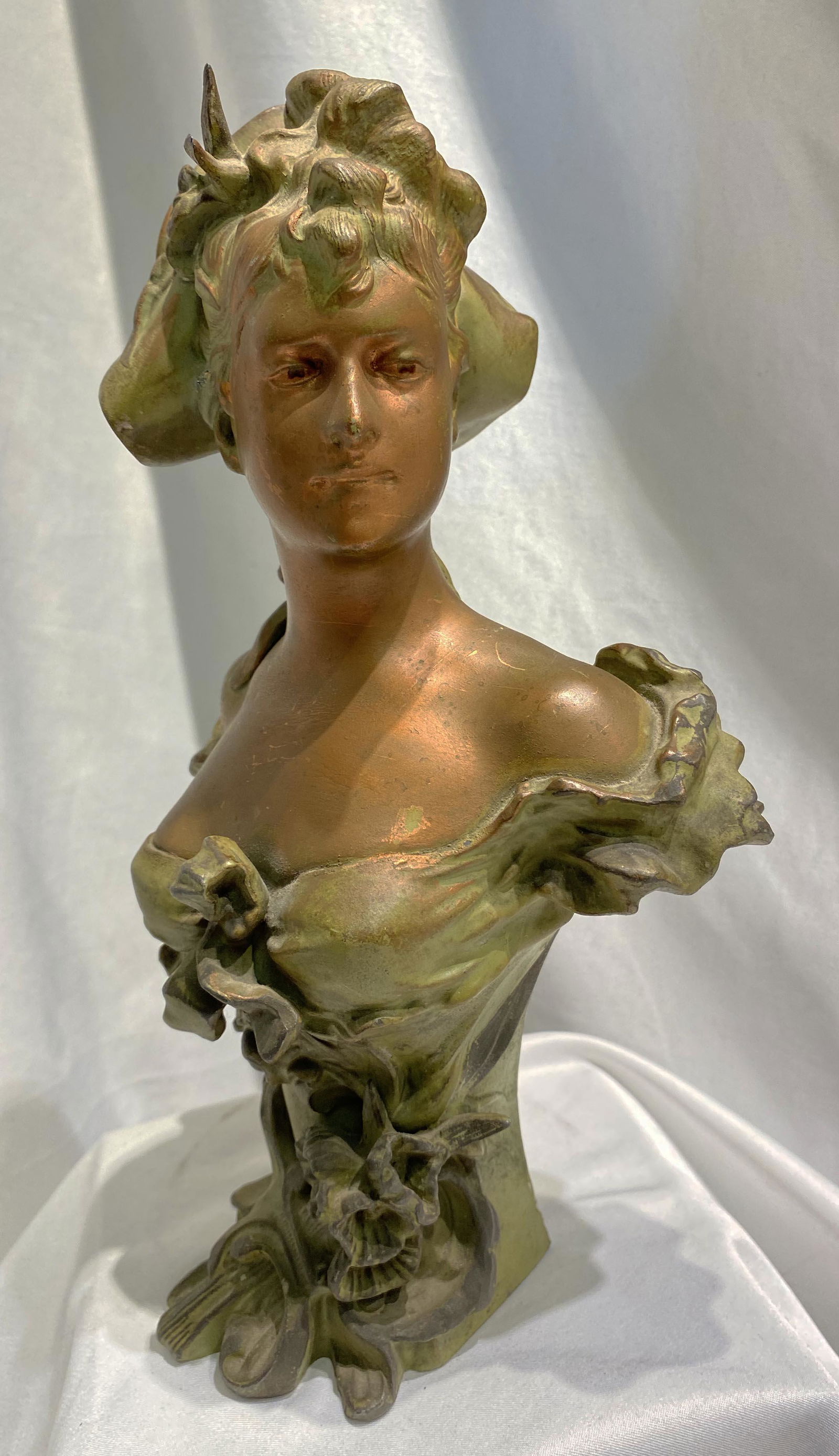 Art Nouveau Victorian Lady Bust Statue (1 of 4)