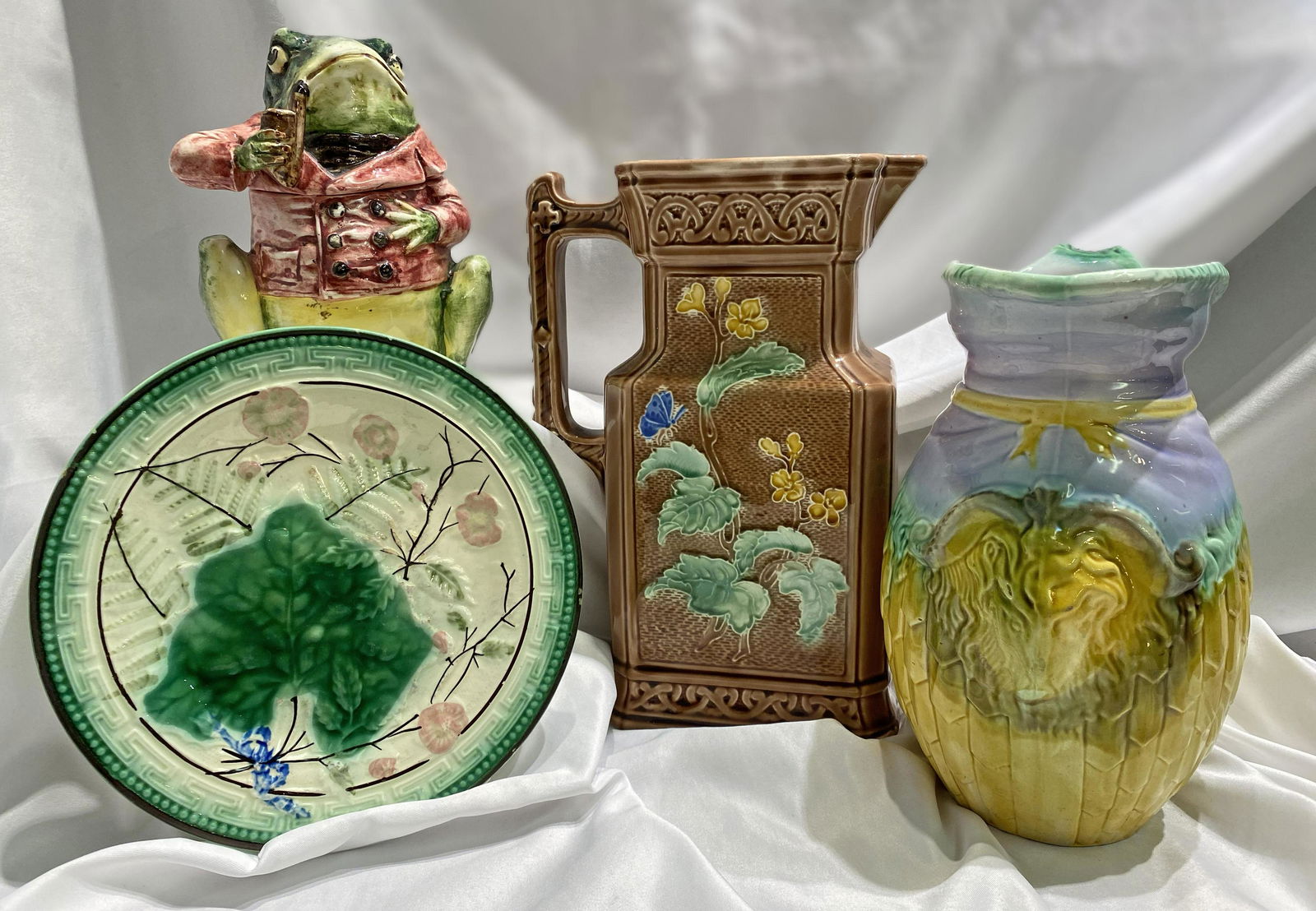 Collection Majolica pcs Frog Eastlake Pitcher (1 of 7)