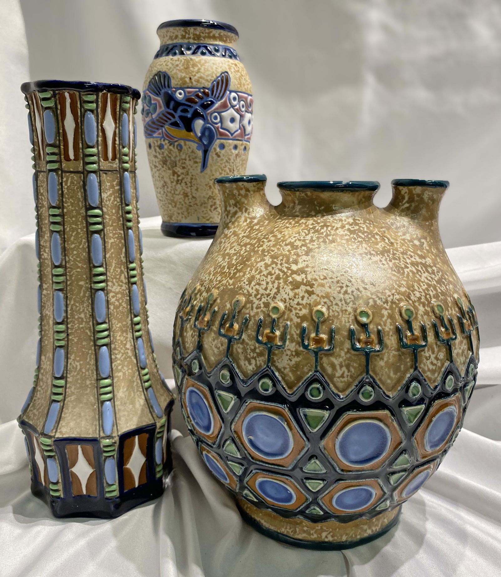 3pc Amphora Vases: 10 in tall