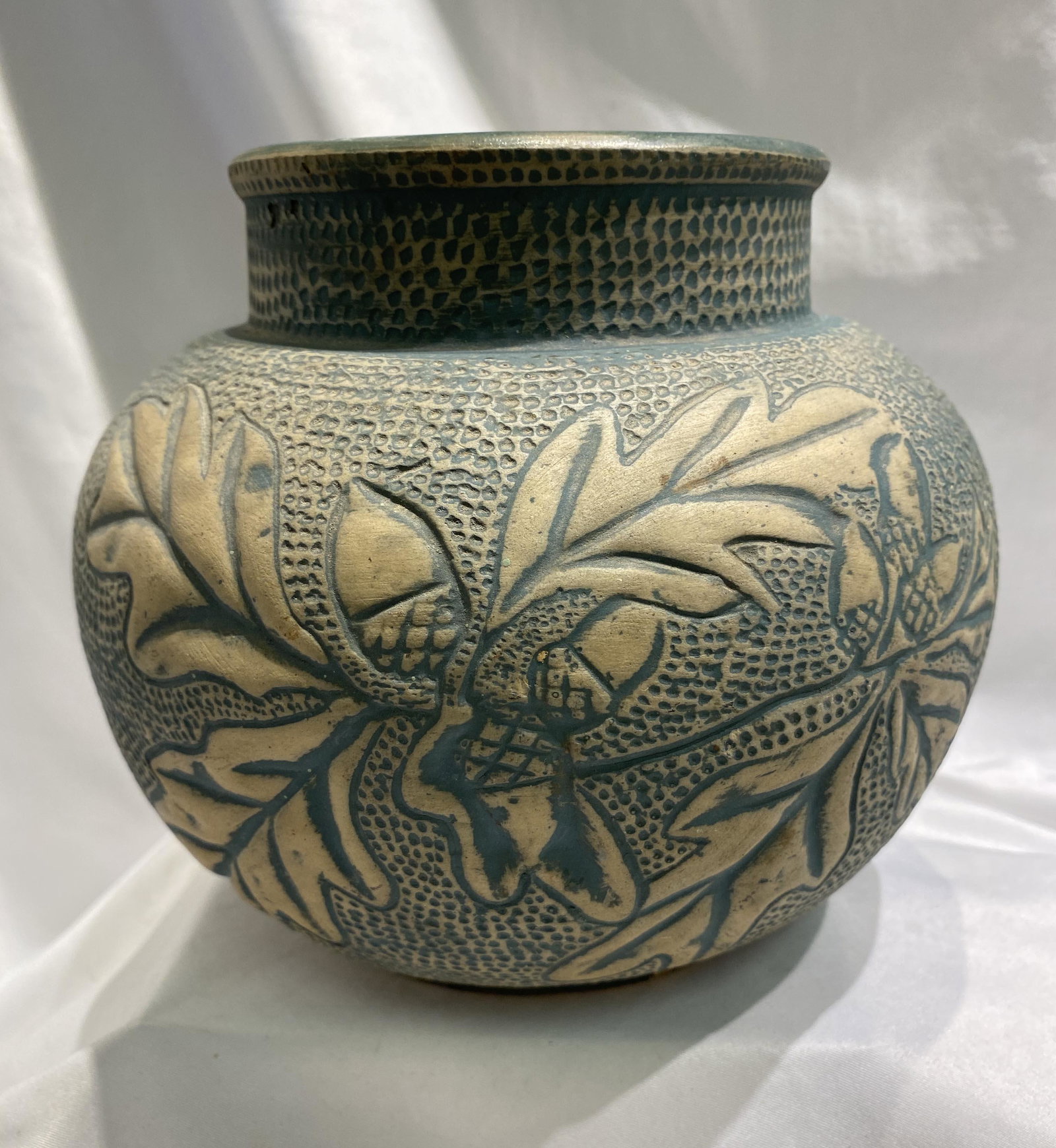 Early 20th c Arts & Crafts Union Stoneware Vase: 7.5 inches