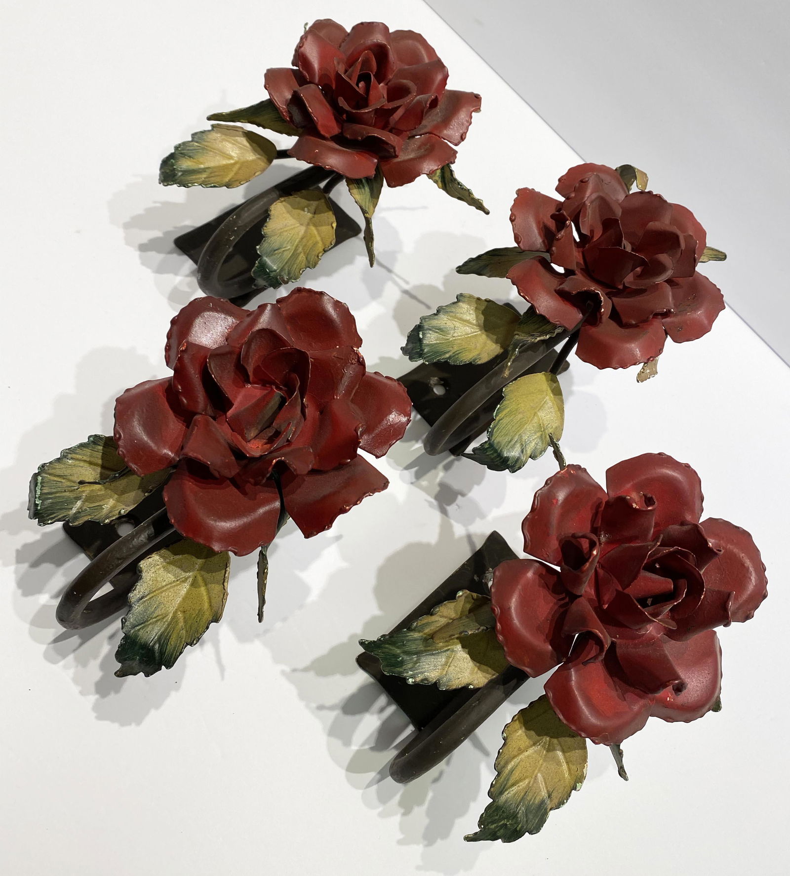 2 sets Red Rose 1920's Curtain Tie Backs Tole (1 of 3)