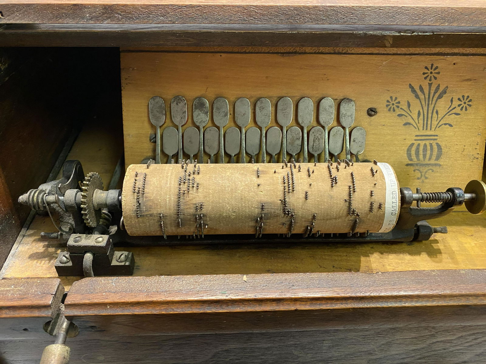 Victorian Concert Roller Organ (1 of 7)