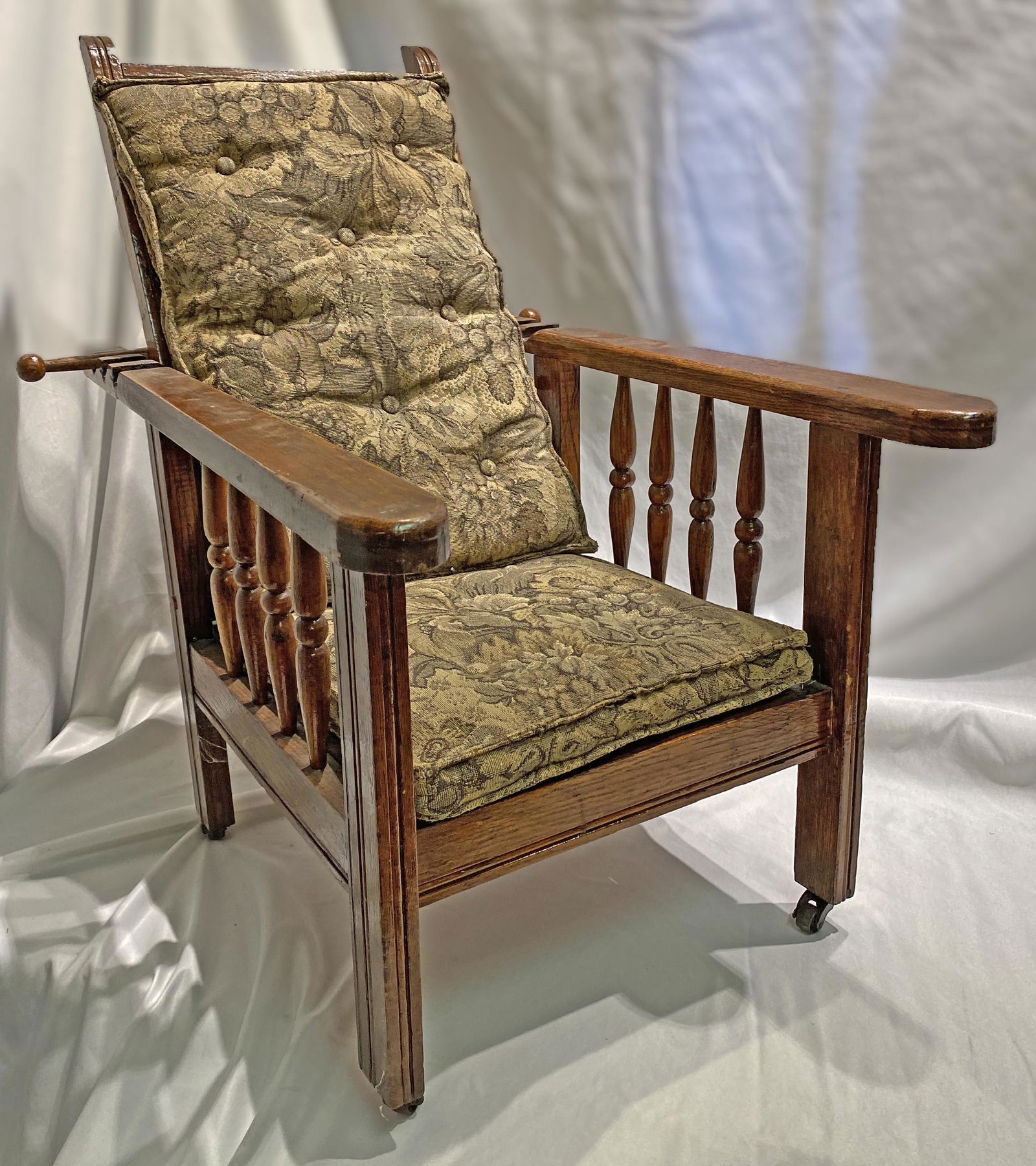 Antique Children's Solid Mission Oak Morris Chair (1 of 7)