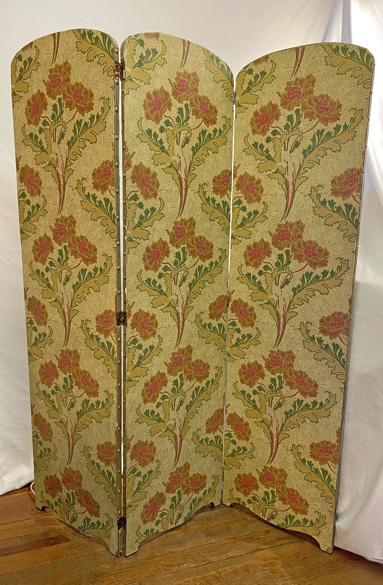 Arts & Crafts Mission Dressing Screen (1 of 7)