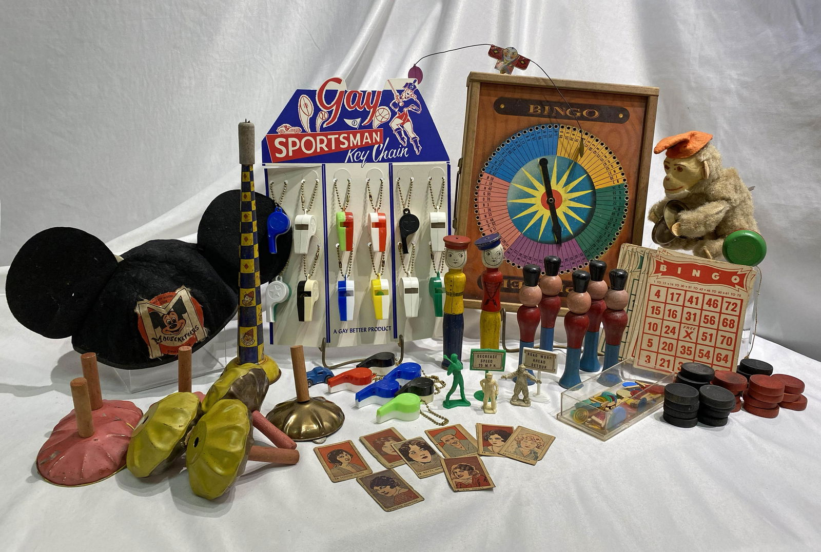 Collection Vintage Dimestore Toys, Whistles, (1 of 4)