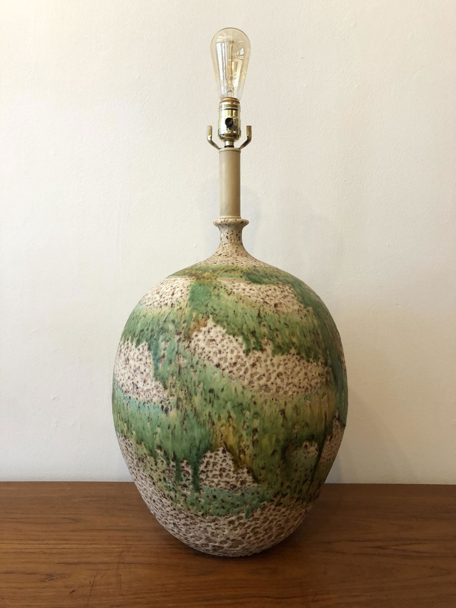 Mid Century Ovesized Ceramic Pottery Lamp (1 of 5)