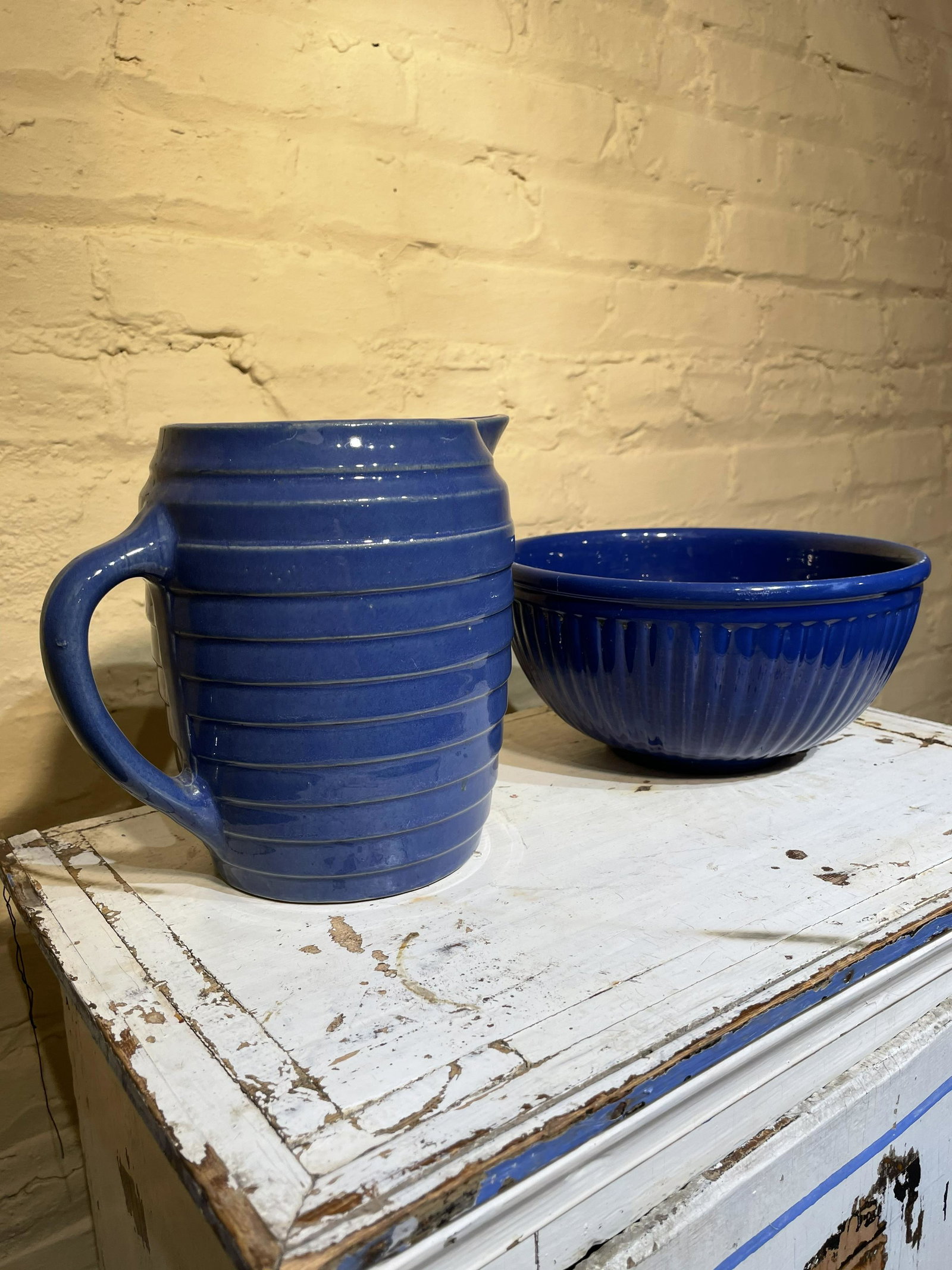 Primitive Blue Beehive Pitcher & Bowl USA (1 of 6)