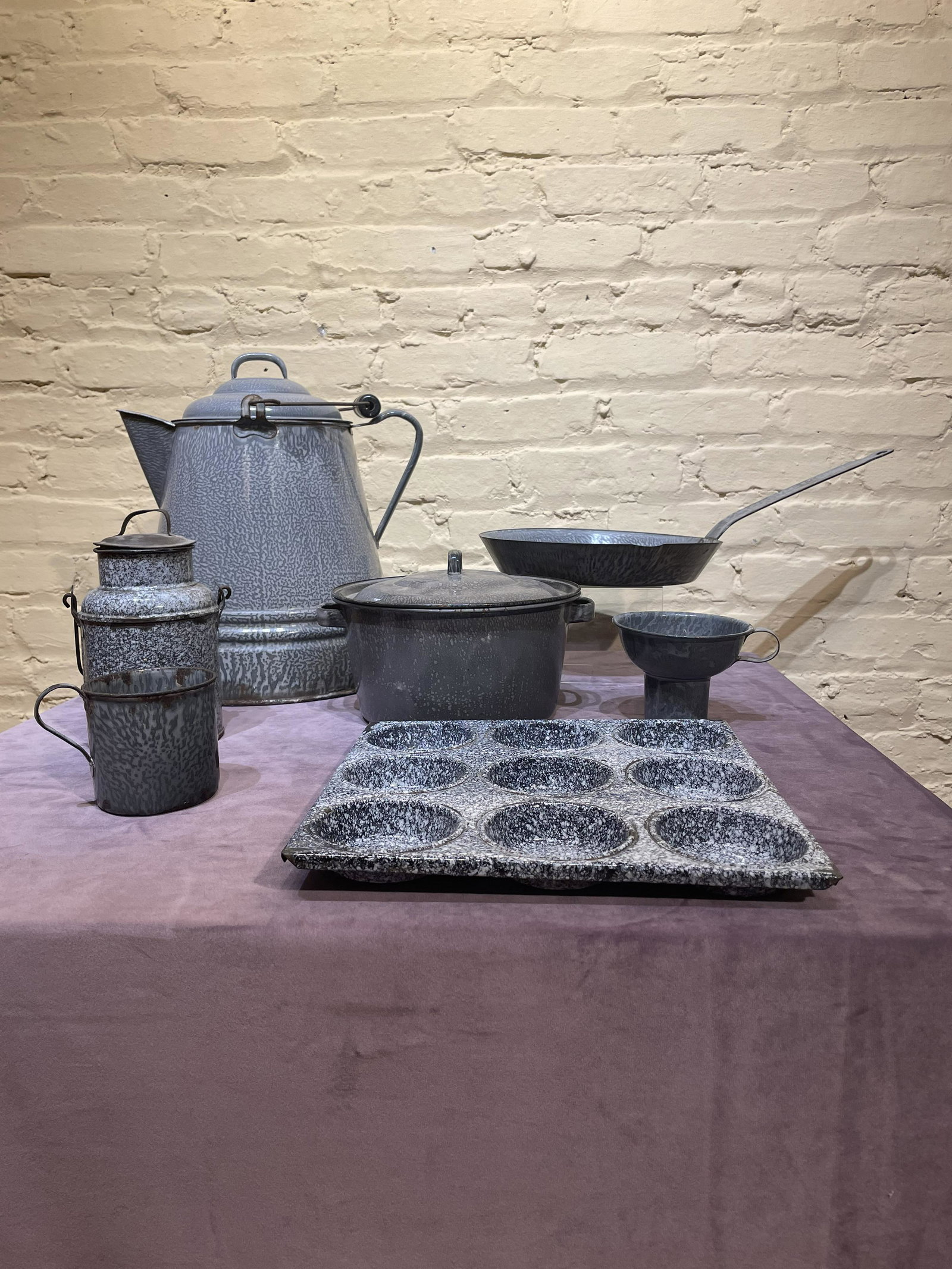 Lot of Graniteware & Enamelware (1 of 7)
