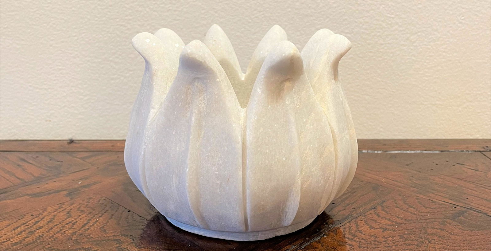 Marble Lotus Flower Planter (1 of 4)