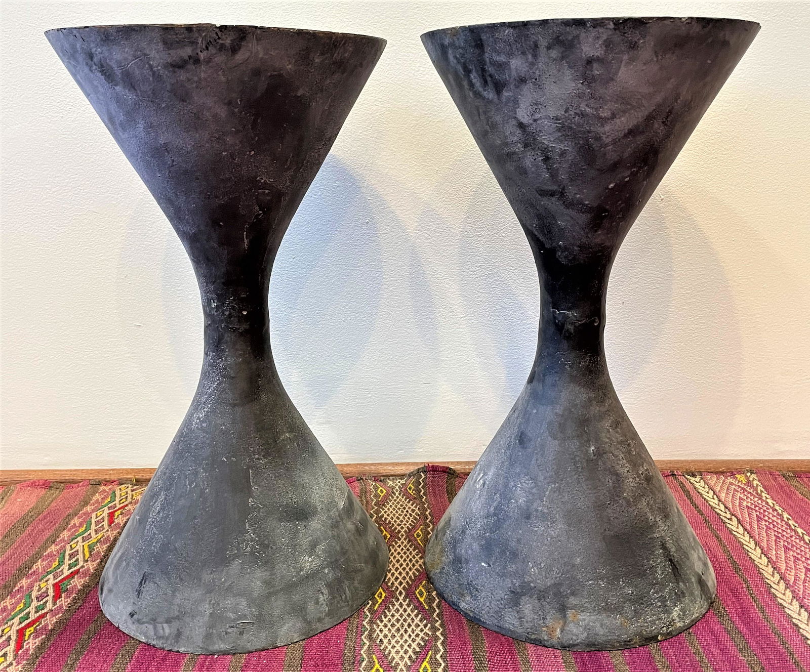 Pair IMO Willy Guhl Hourglass Planters (1 of 3)
