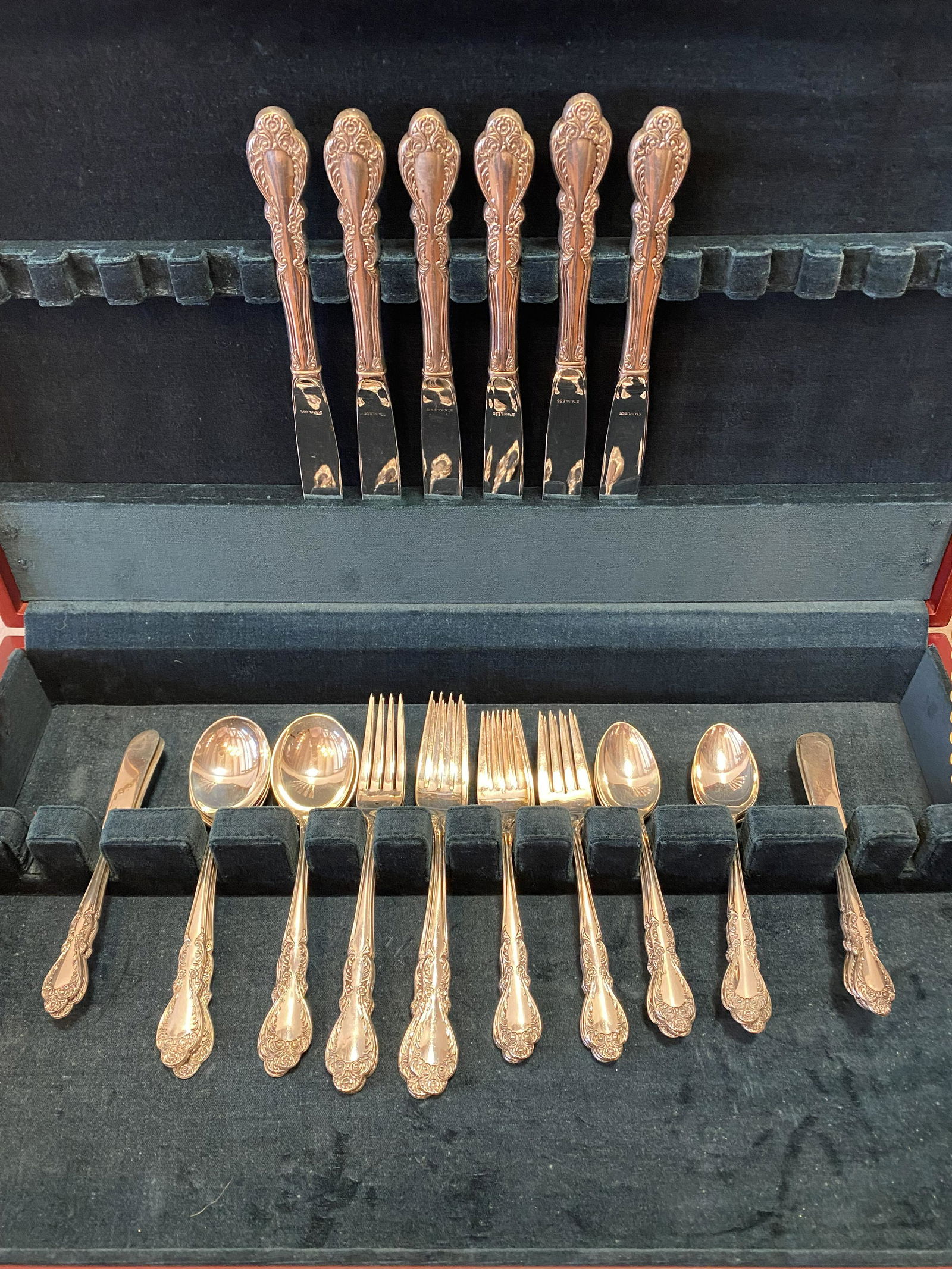 Rogers Sterling Old Charleston 35 Pcs Total (1 of 4)