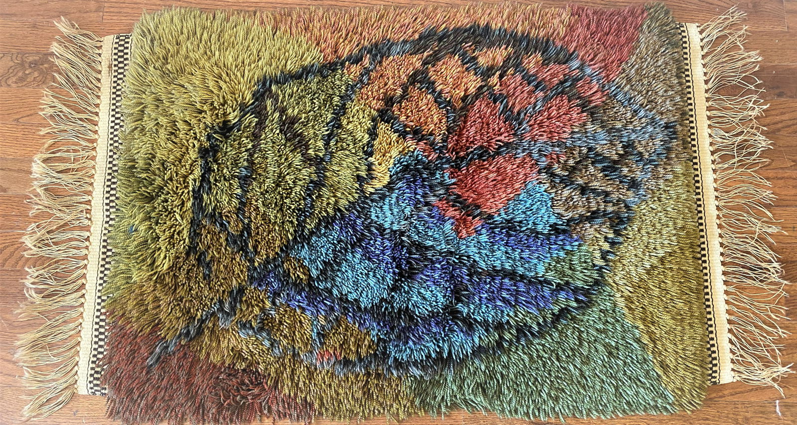 Mid Century Rya Rug leaf (1 of 2)