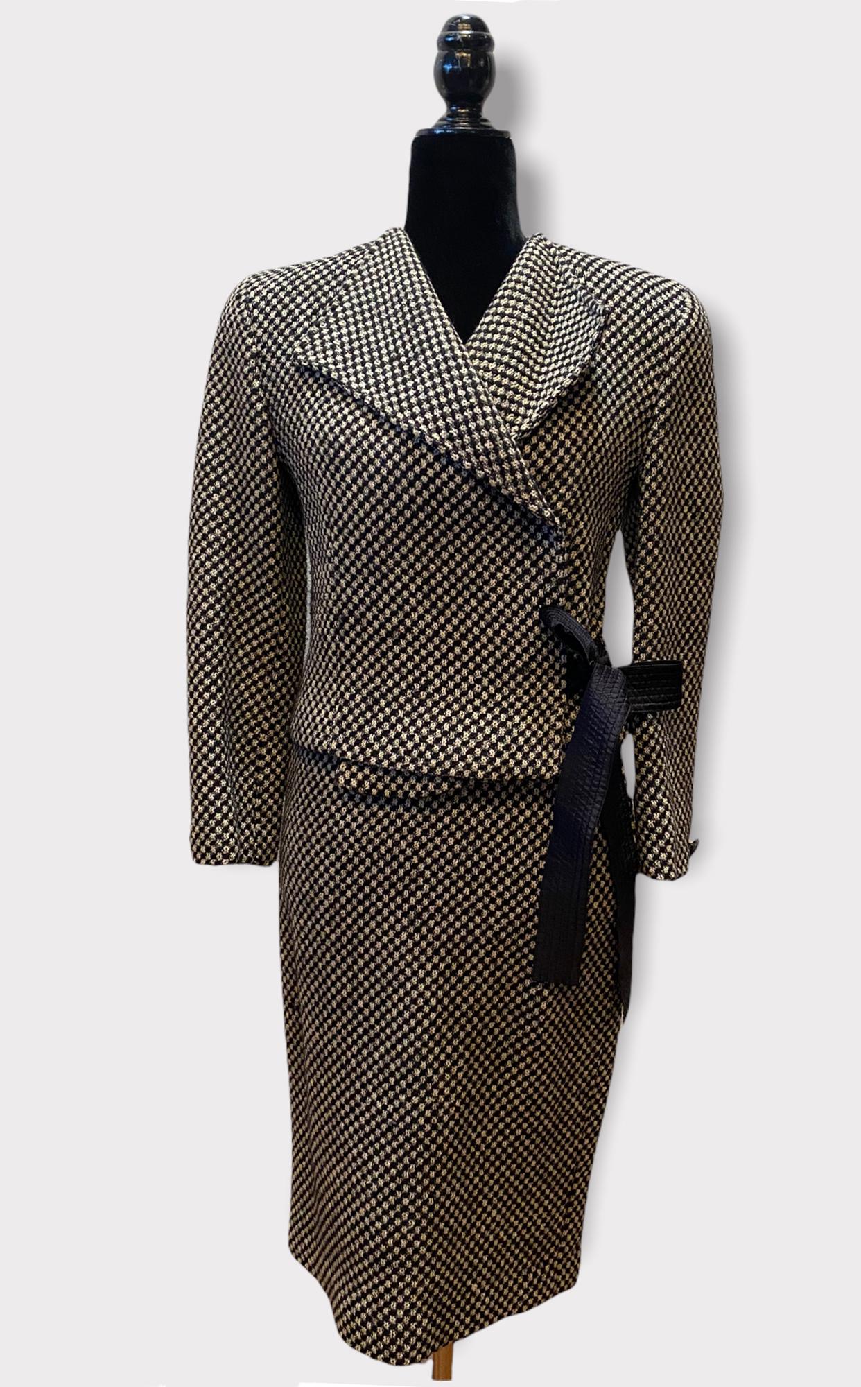 Vintage GENNY by VERSACE Tweed Skirt Suit sz 8: nice condition but lining has some small holes
