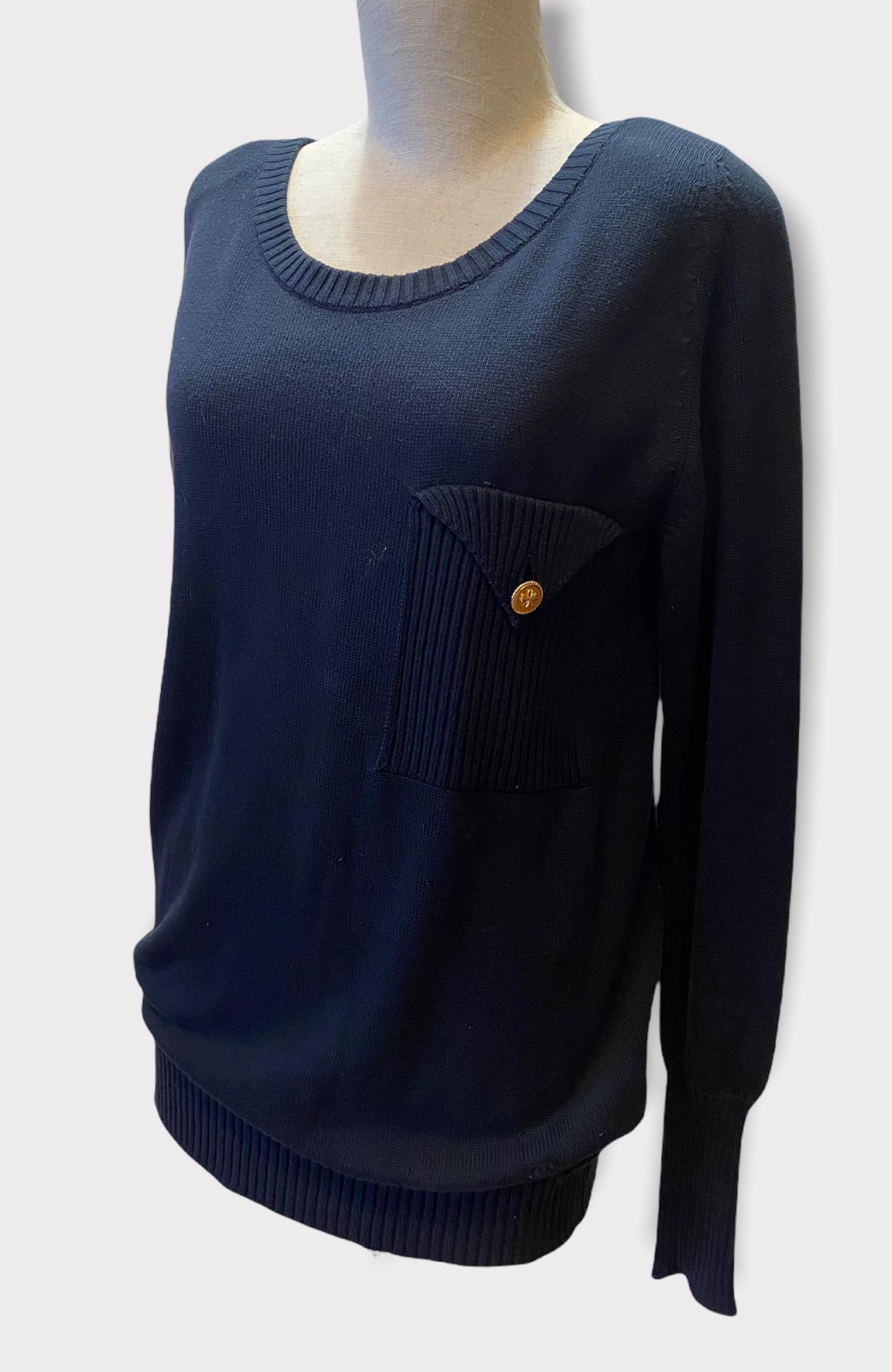 Vintage CHANEL Ladies Sweater (1 of 6)