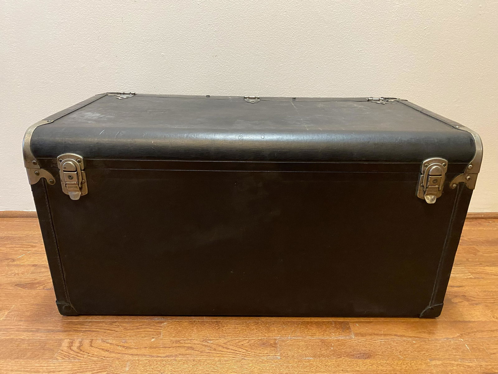 Antique 1934 Packard Car Trunk (1 of 7)
