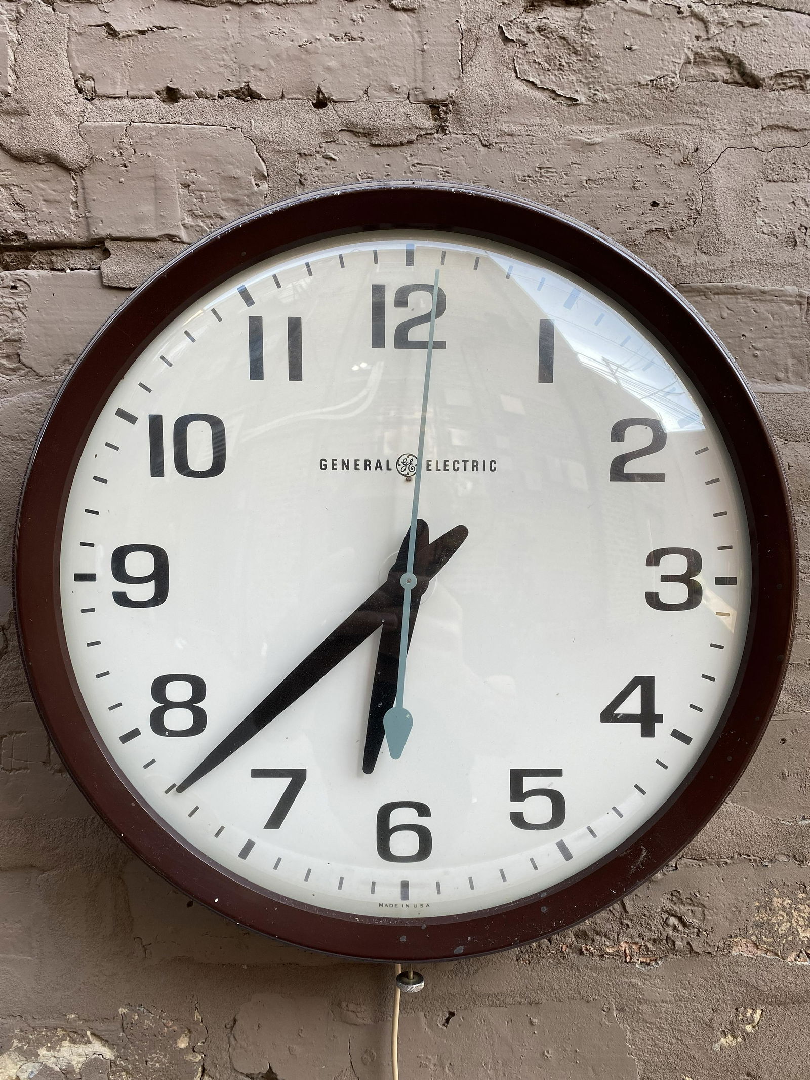 General Electric Mid Century School Wall Clock (1 of 2)