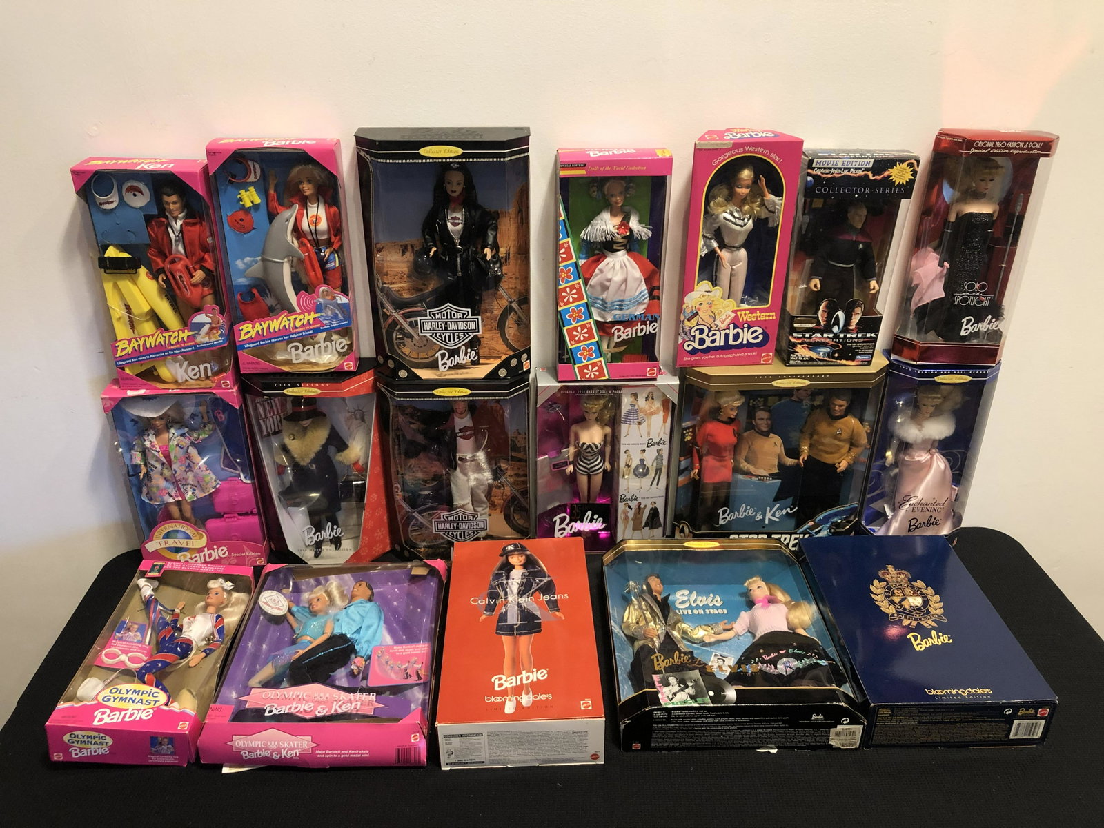 MIB Collection 18 Barbies Harley Davidson Baywatch Star: All in original boxes