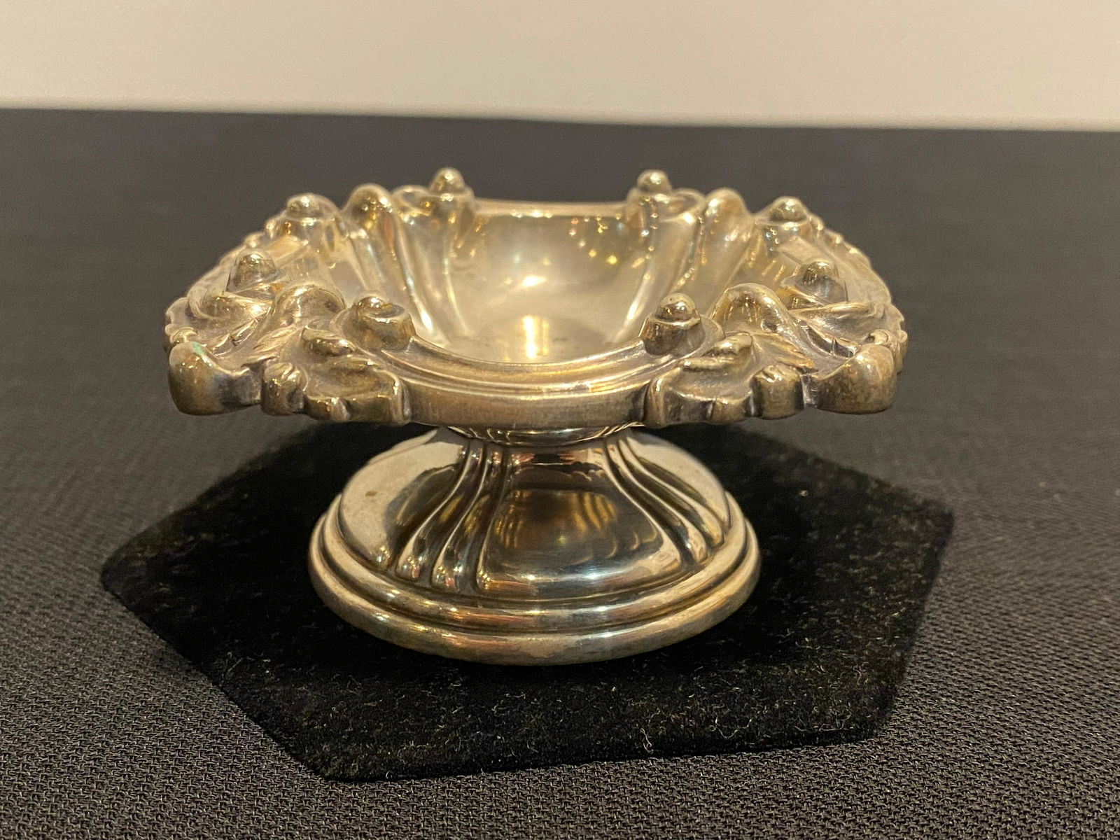 TIFFANY Sterling Silver Miniature Compote (1 of 4)