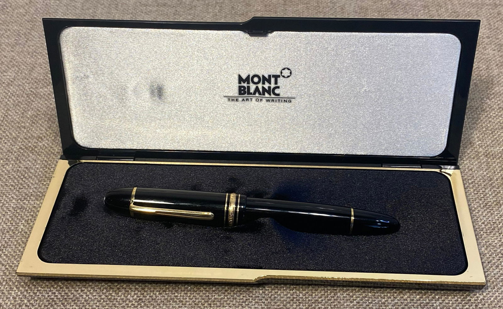 18k Mont Blanc Meisterstuck 4810 Fountain Pen