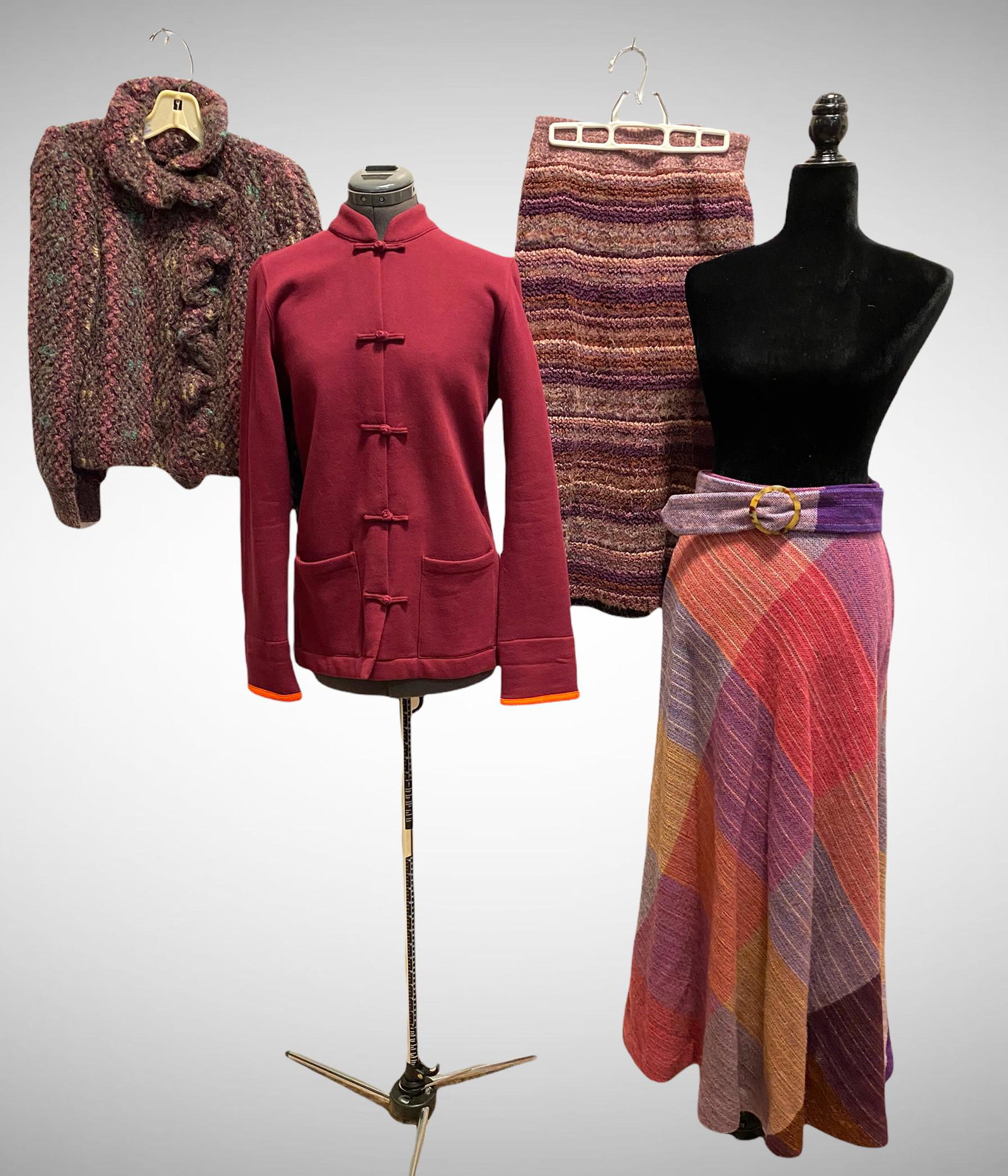 Vintage CURLEW WEAVERS SHANGHAI TANG Clothing (1 of 6)