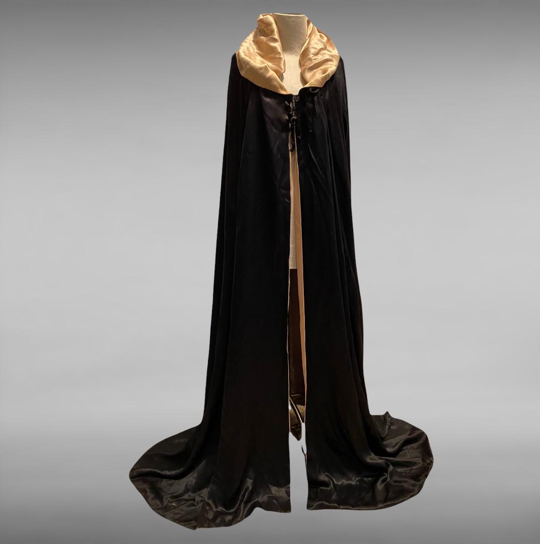 Vintage 1920's Liquid Satin Hooded Cape (1 of 6)