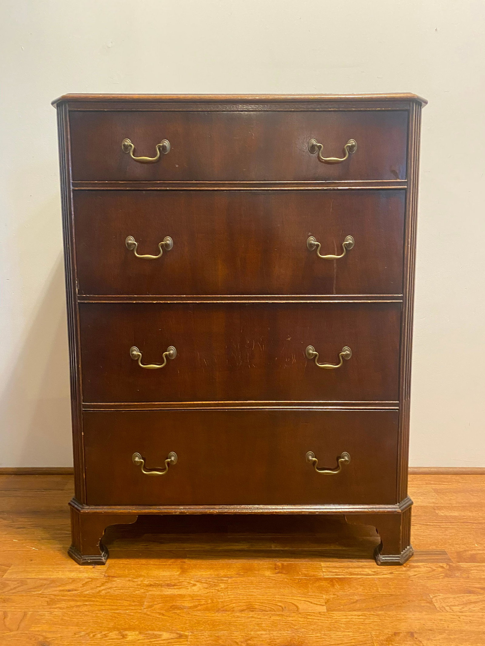 Mahogany Highboy Dresser: 33in L x 45in T x 20in